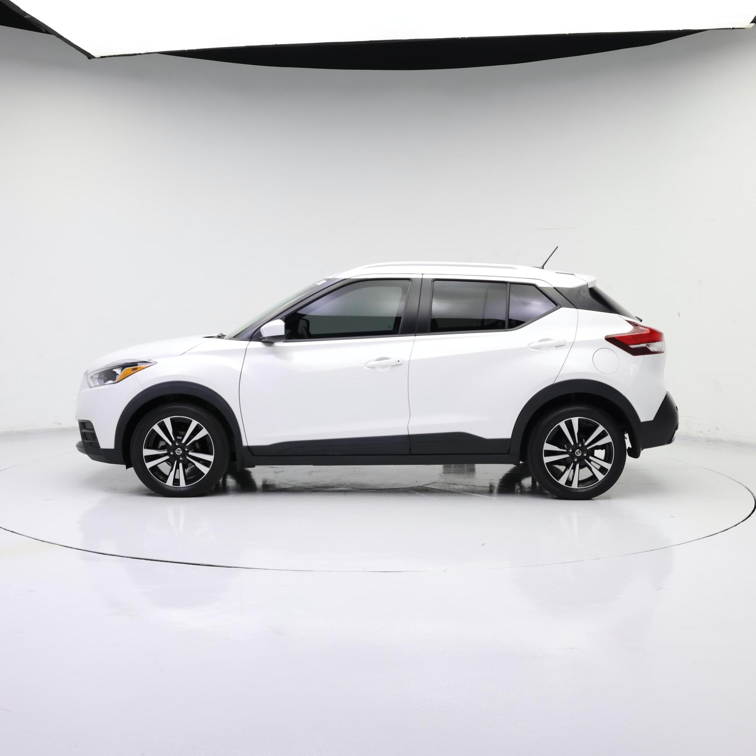 Thumbnail: 2020 Nissan Kicks - 3