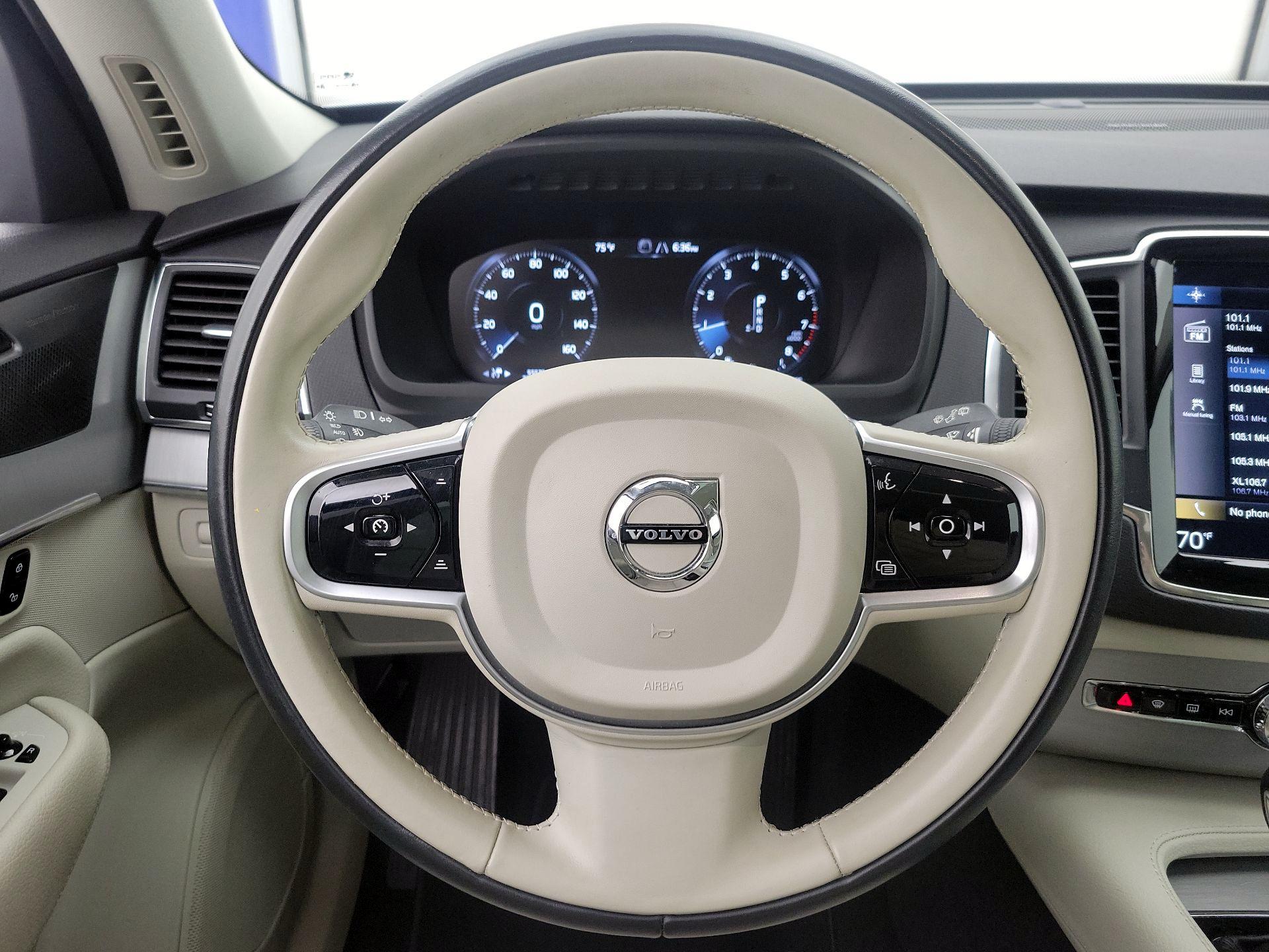 Thumbnail: 2021 Volvo XC90 - 10