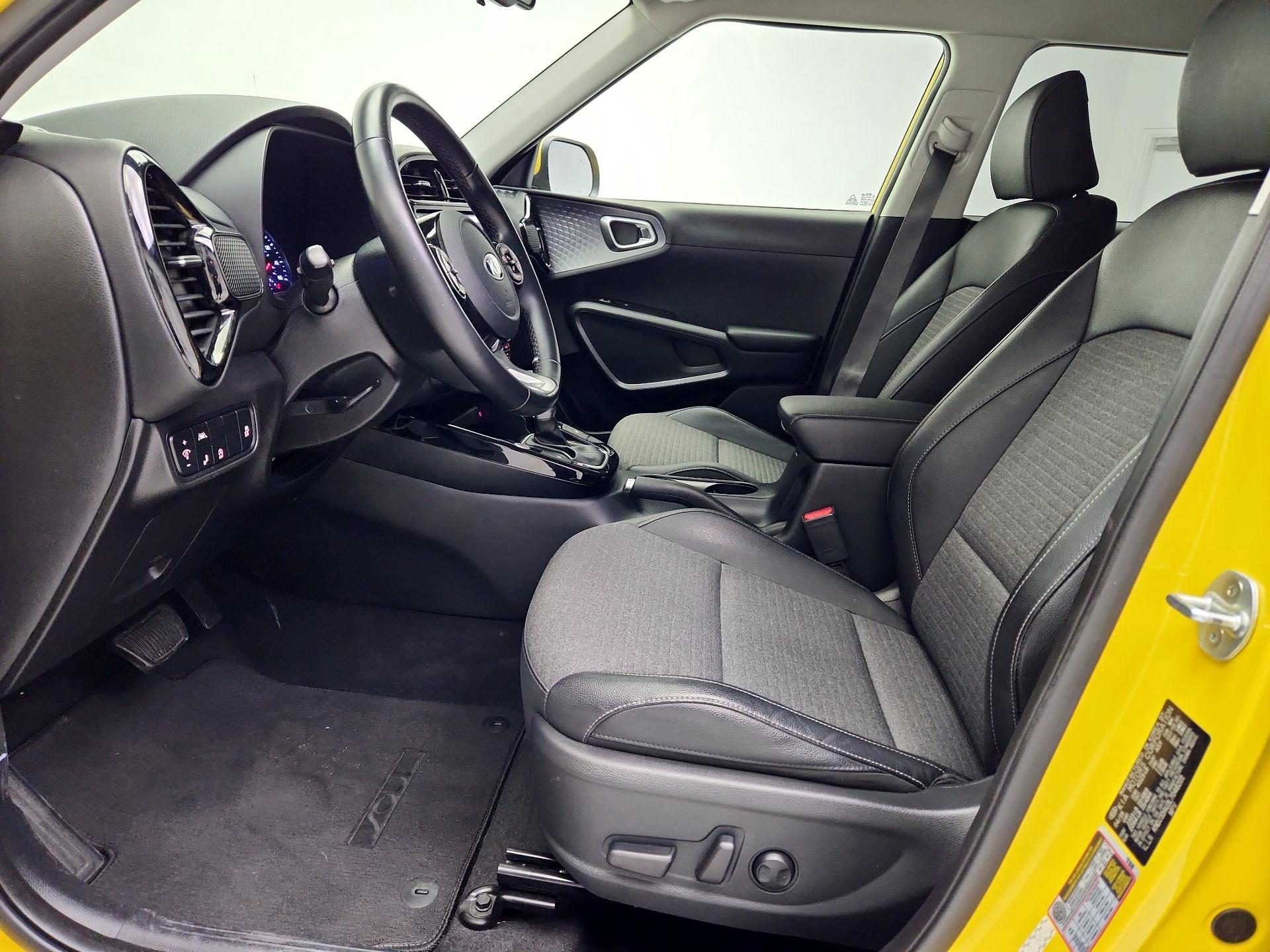 Thumbnail: 2020 Kia Soul - 11