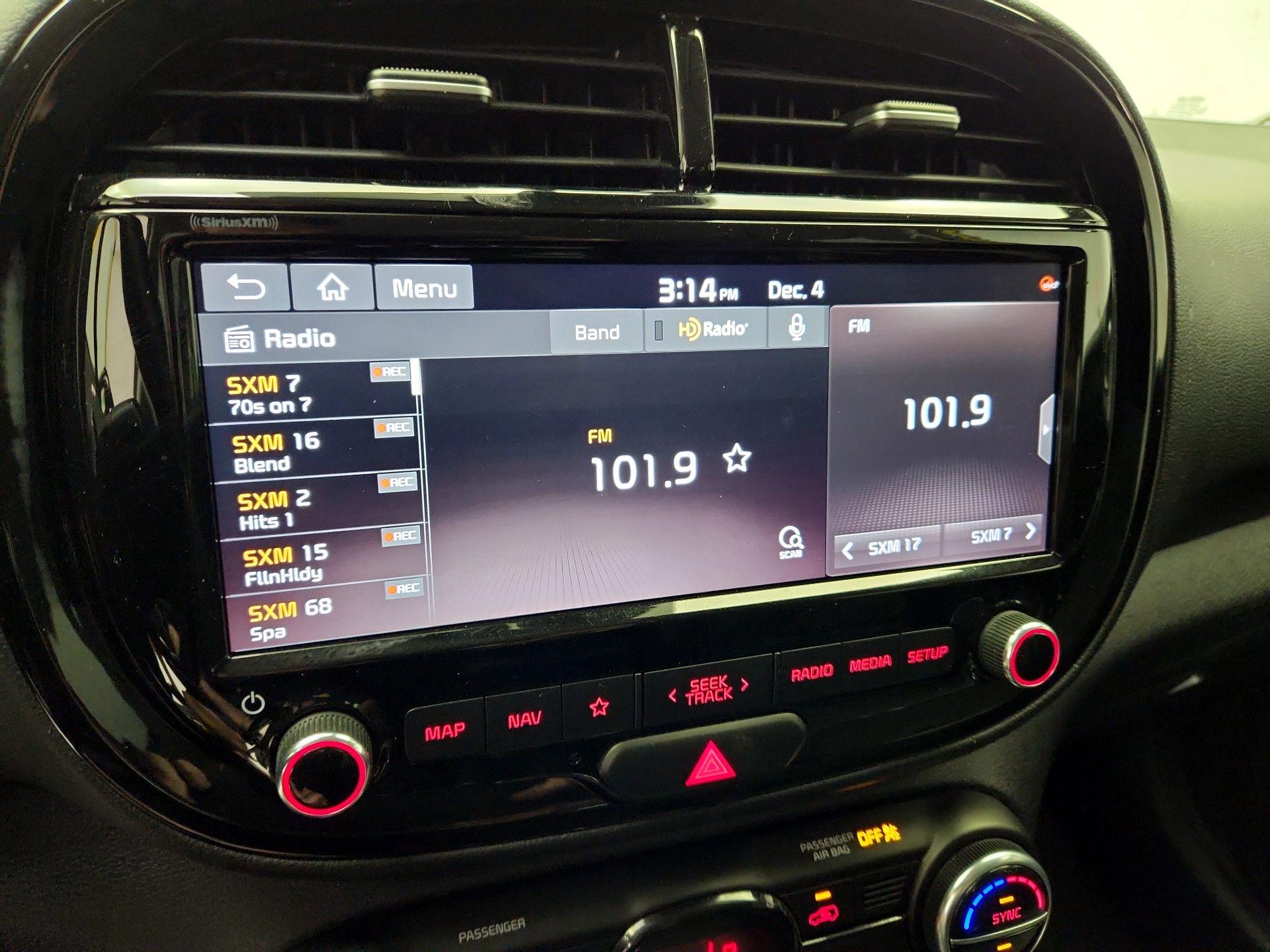 Thumbnail: 2020 Kia Soul - 16