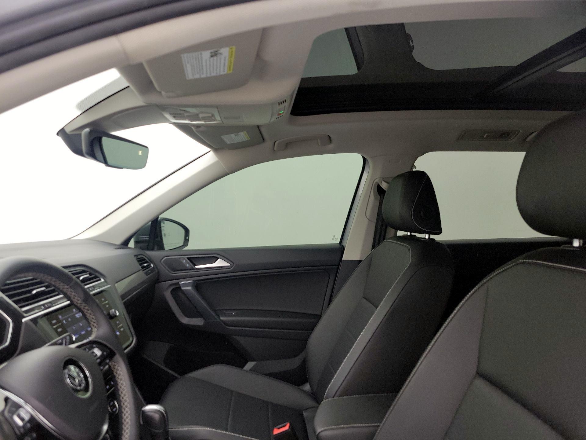 Thumbnail: 2021 Volkswagen Tiguan - 20