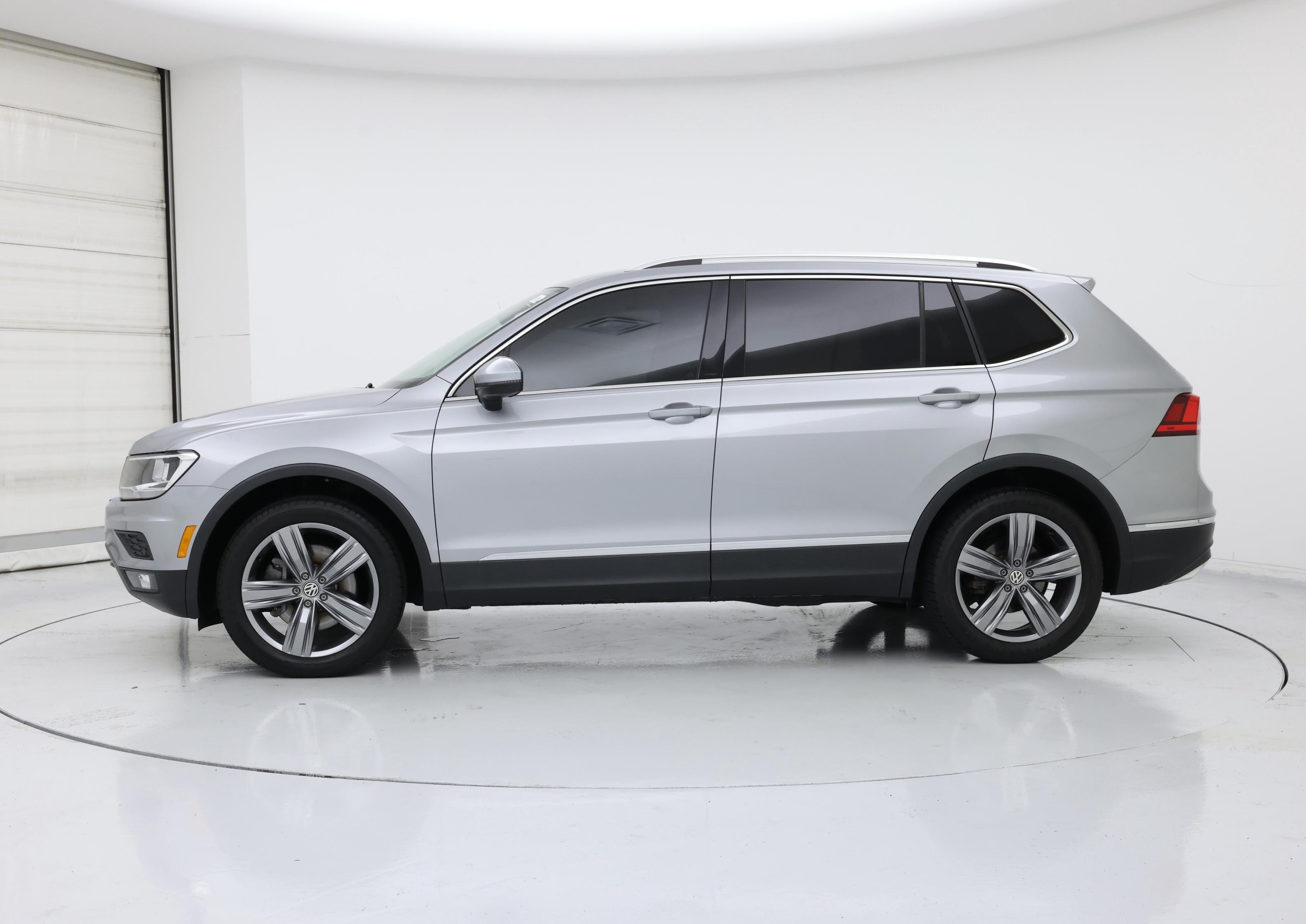 Thumbnail: 2021 Volkswagen Tiguan - 3