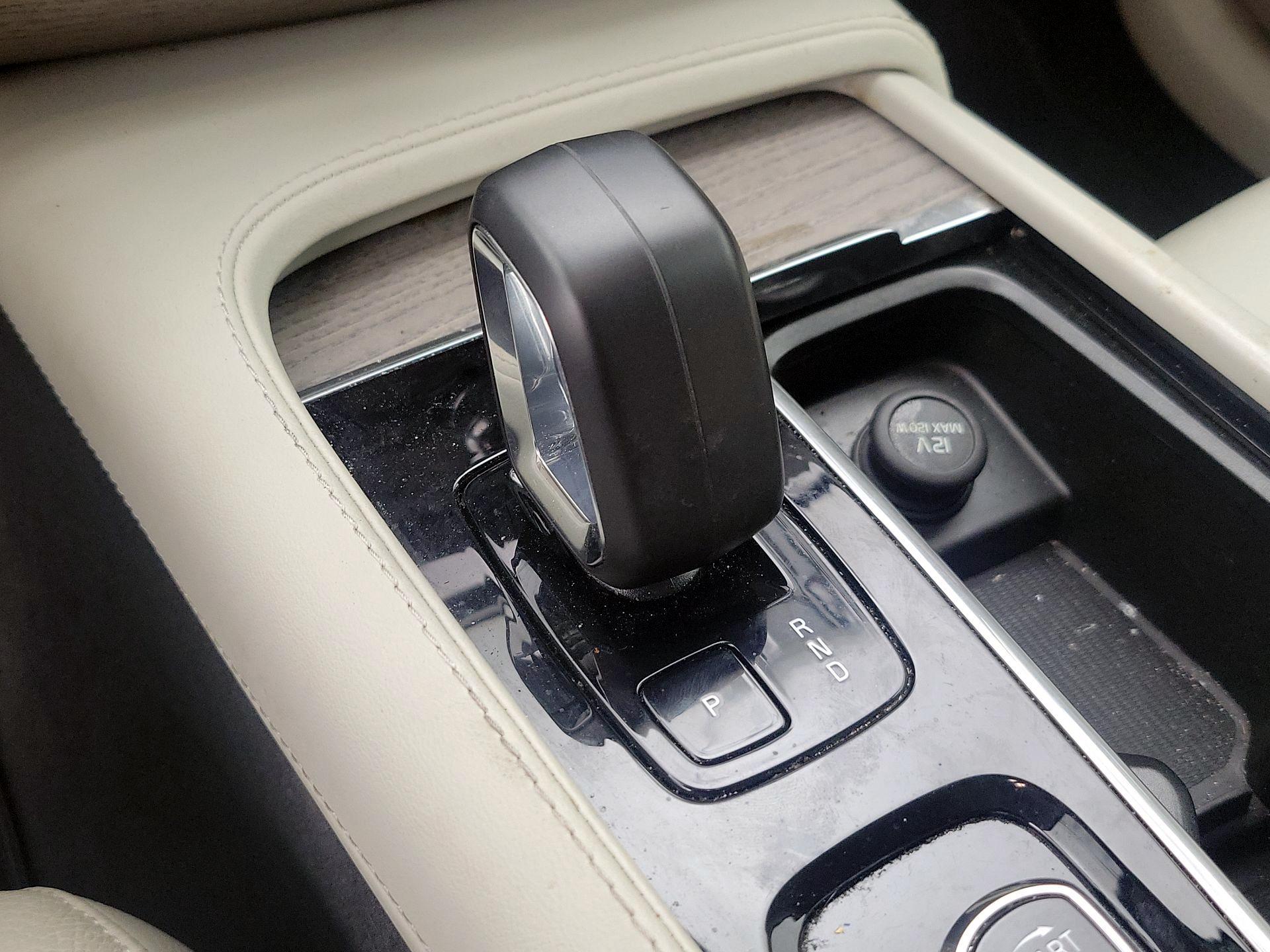 Thumbnail: 2024 Volvo XC90 - 18