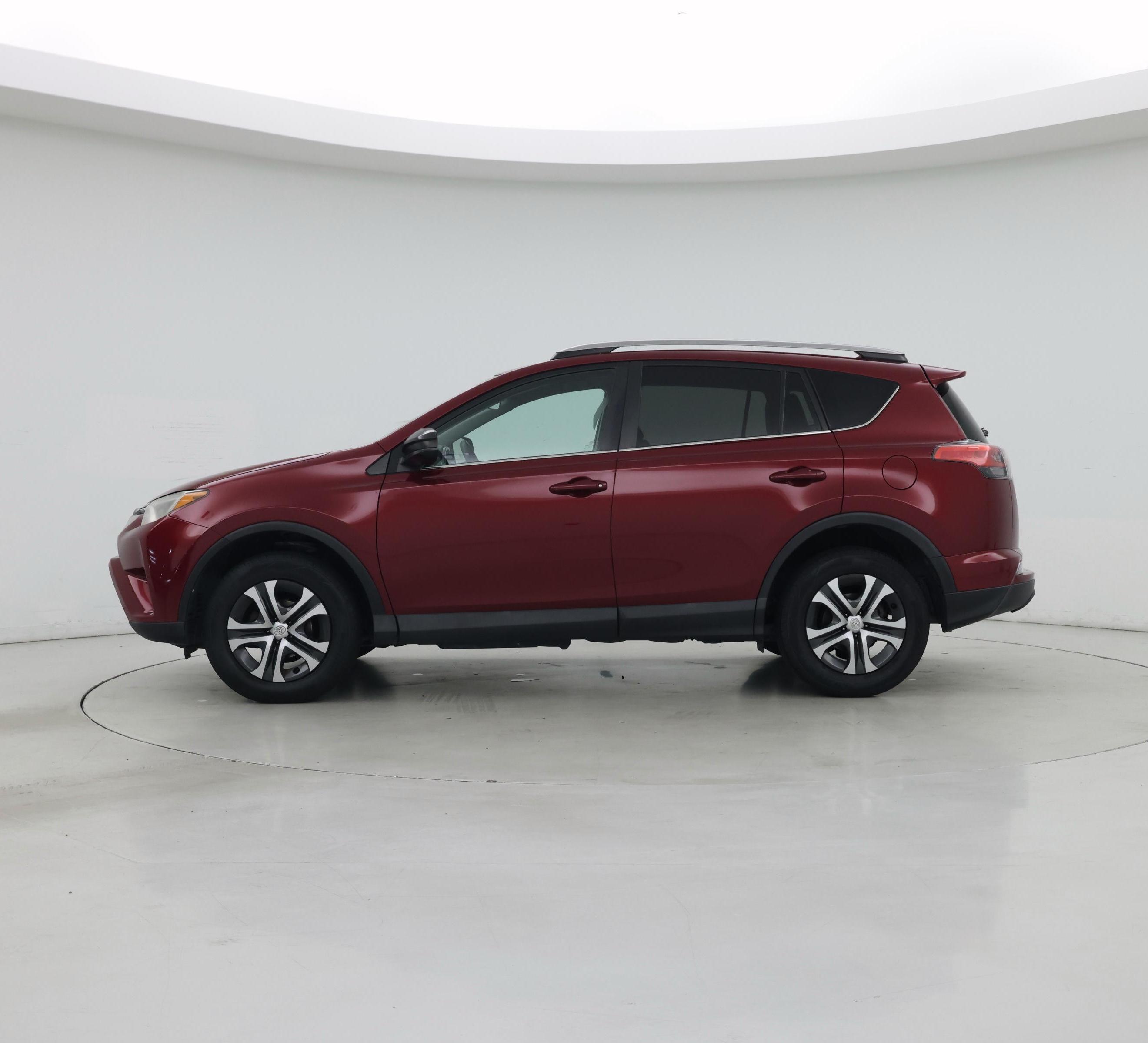 Thumbnail: 2018 Toyota RAV4 - 3