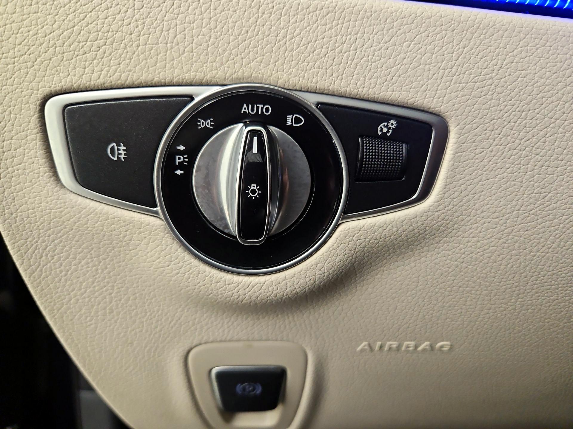 Thumbnail: 2021 Mercedes-Benz E-Class - 13