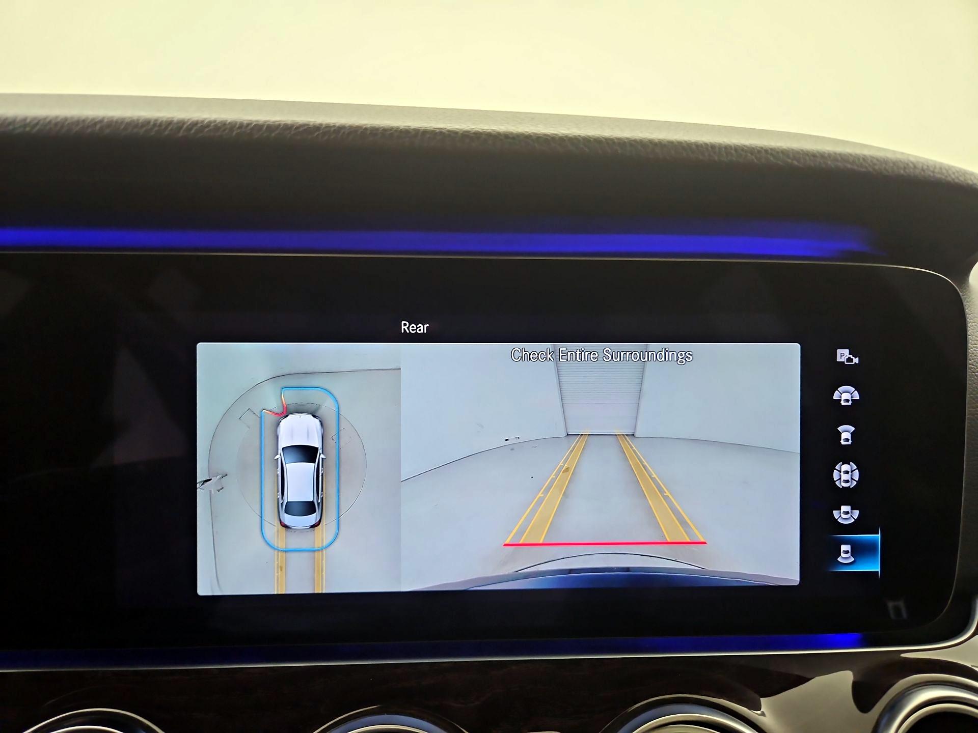 Thumbnail: 2021 Mercedes-Benz E-Class - 15