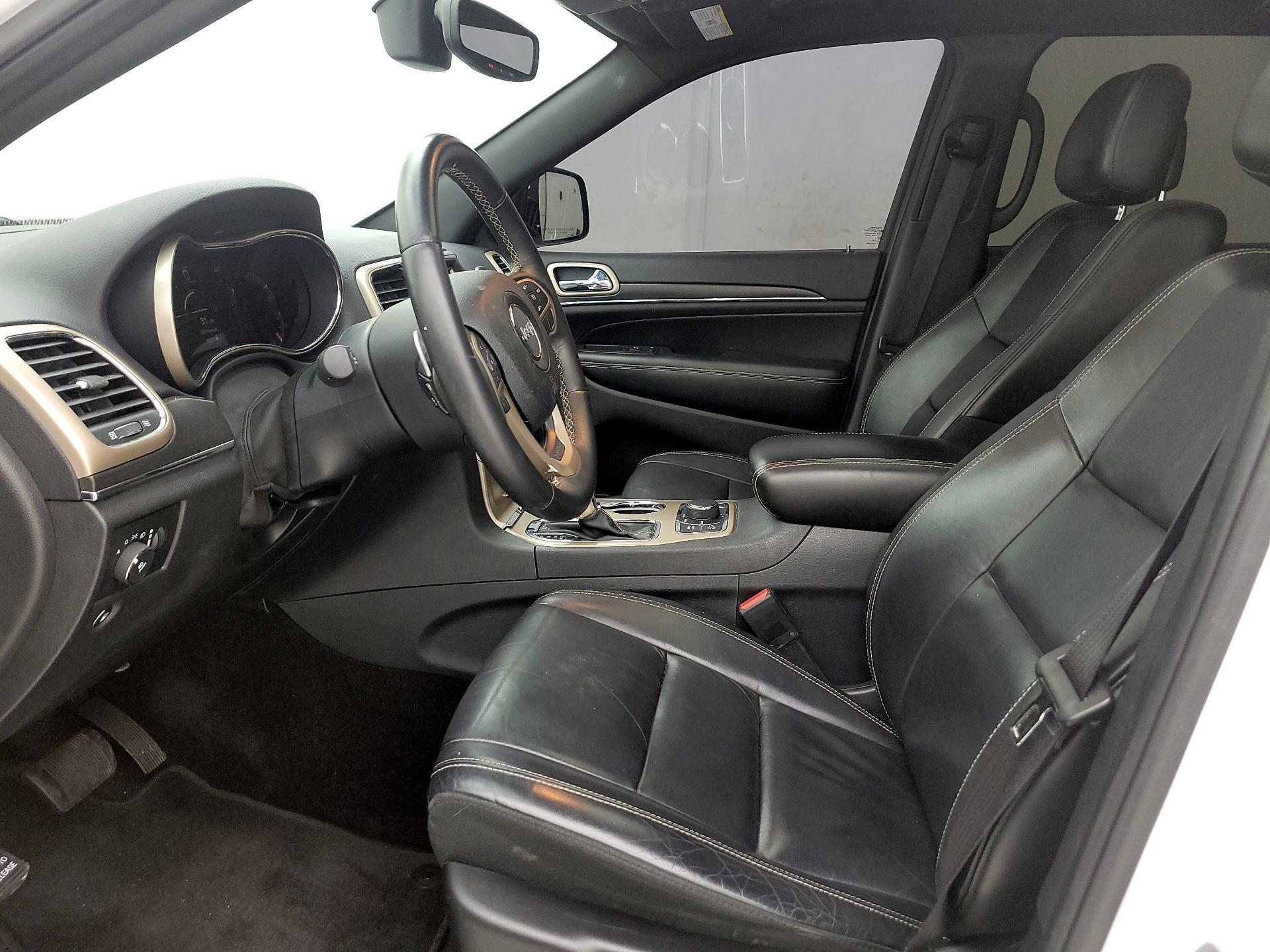 Thumbnail: 2017 Jeep Grand Cherokee - 11