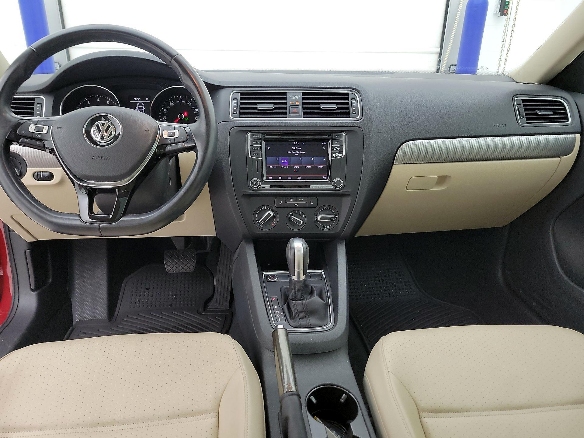 Thumbnail: 2018 Volkswagen Jetta - 9