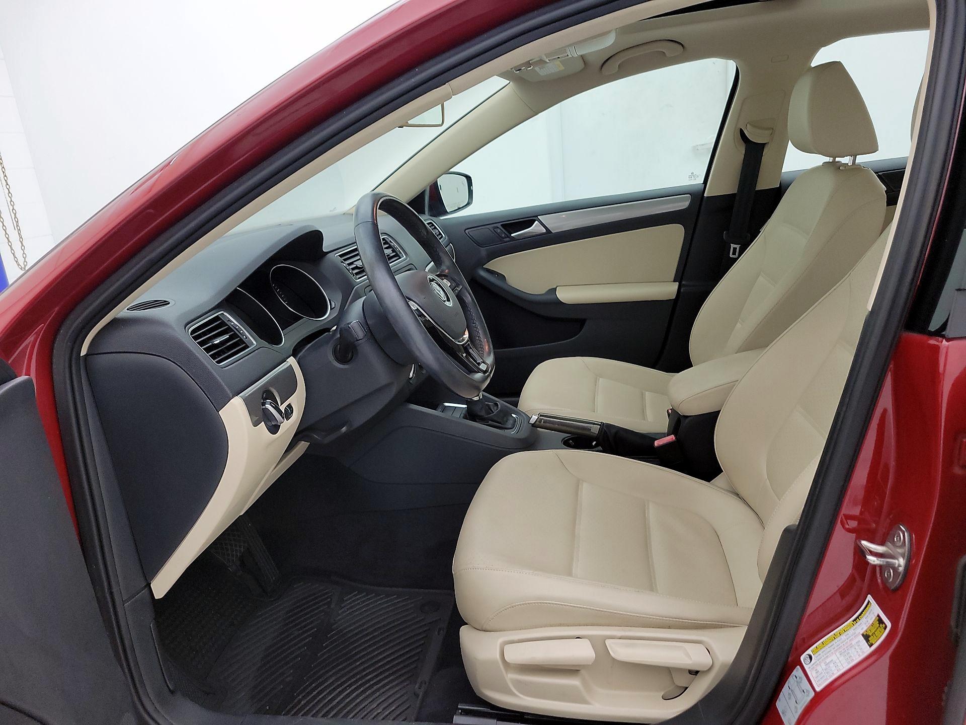 Thumbnail: 2018 Volkswagen Jetta - 11