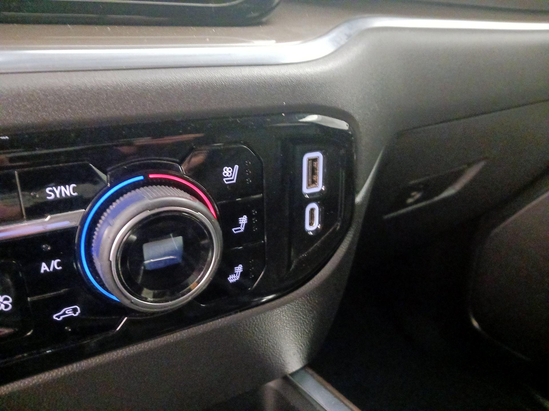 Thumbnail: 2022 Chevrolet Silverado 1500 - 19