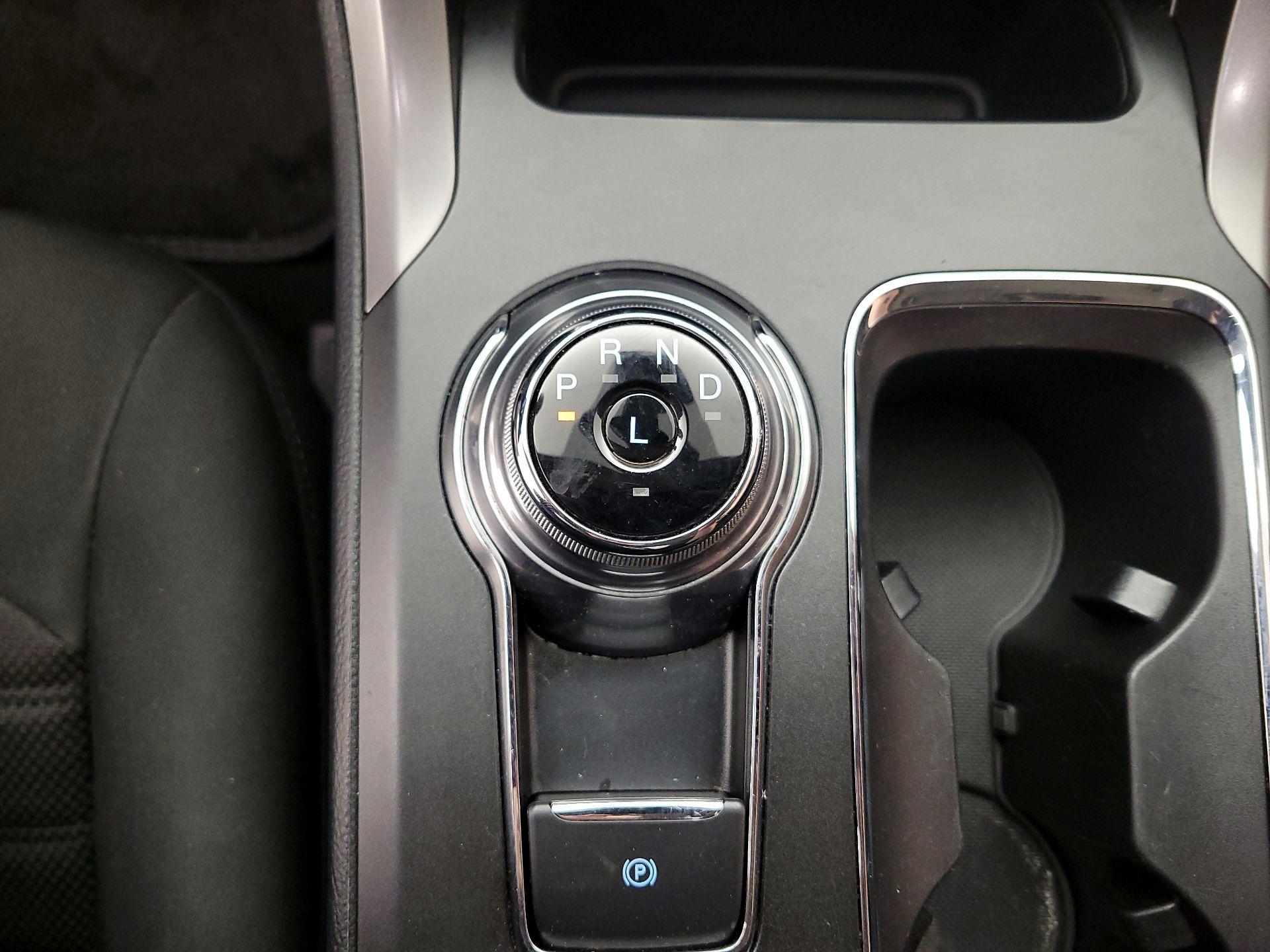 Thumbnail: 2020 Ford Fusion - 18