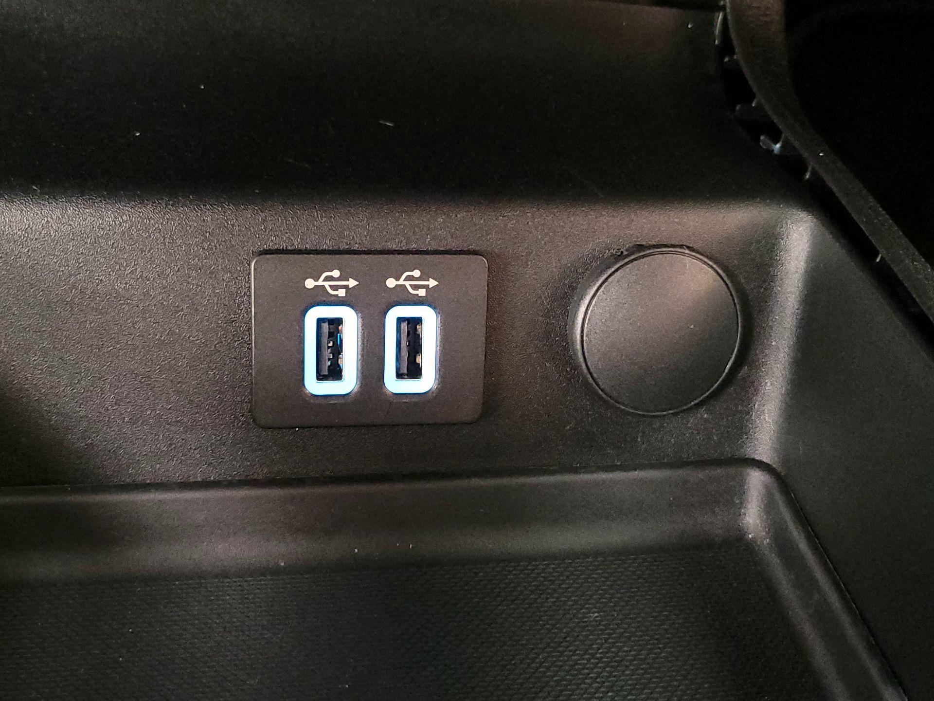 Thumbnail: 2020 Ford Fusion - 19