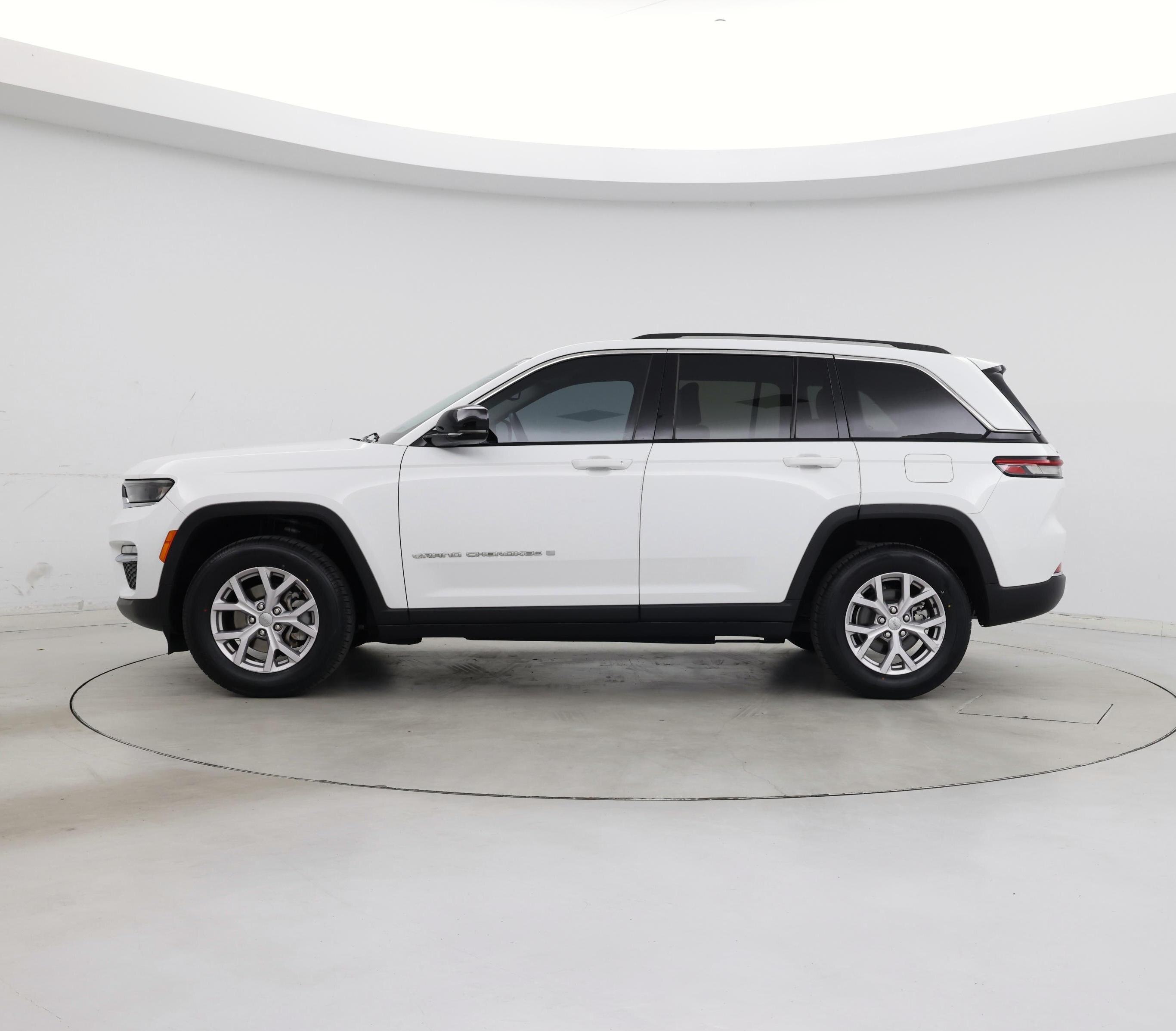 Thumbnail: 2022 Jeep Grand Cherokee - 3