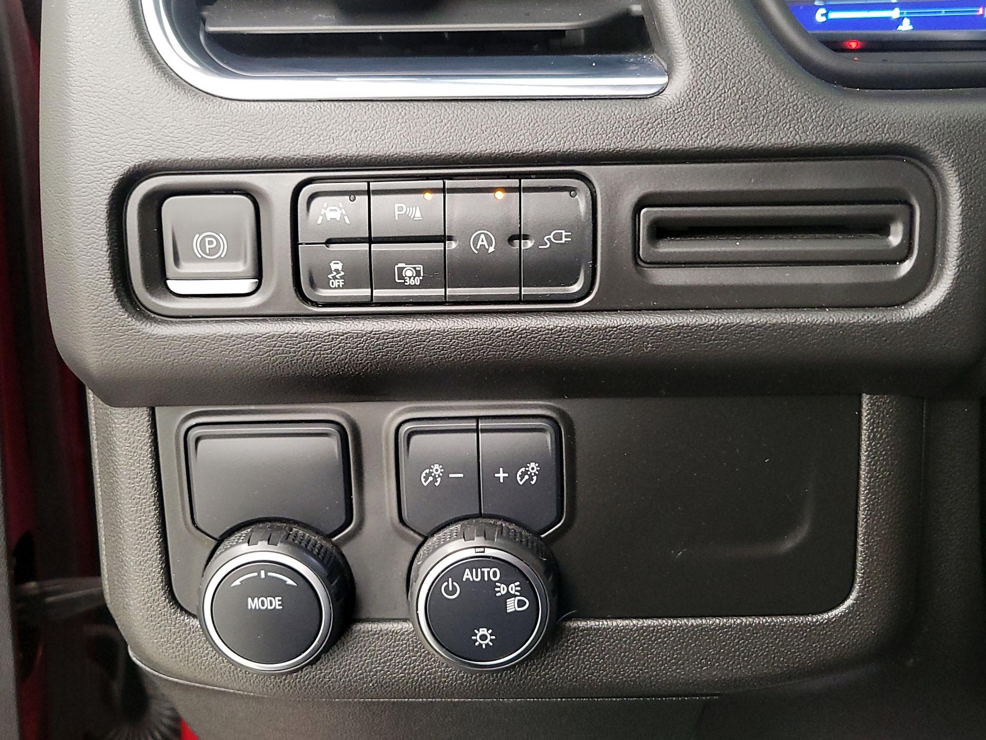 Thumbnail: 2022 Chevrolet Tahoe - 13