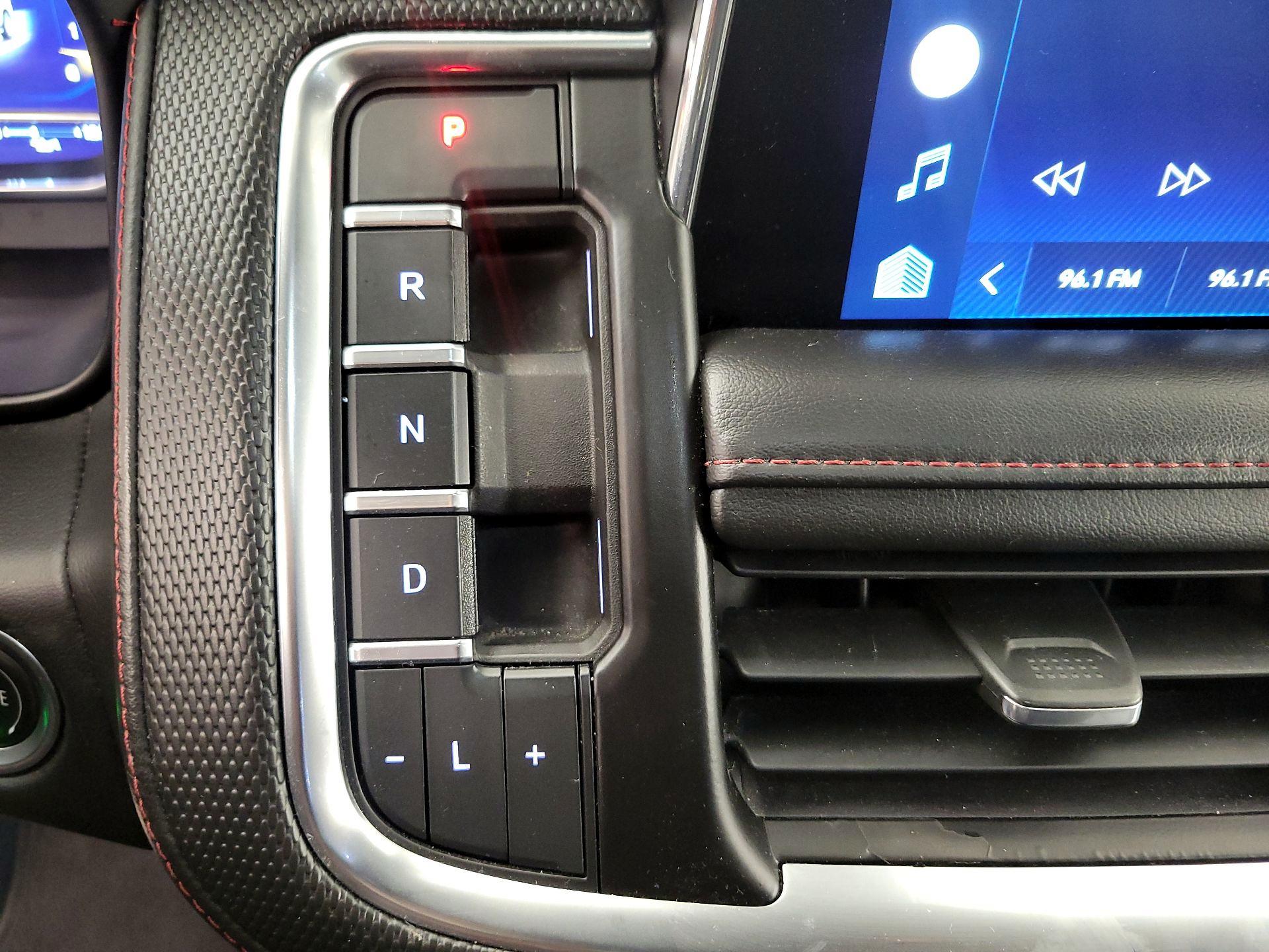 Thumbnail: 2022 Chevrolet Tahoe - 17