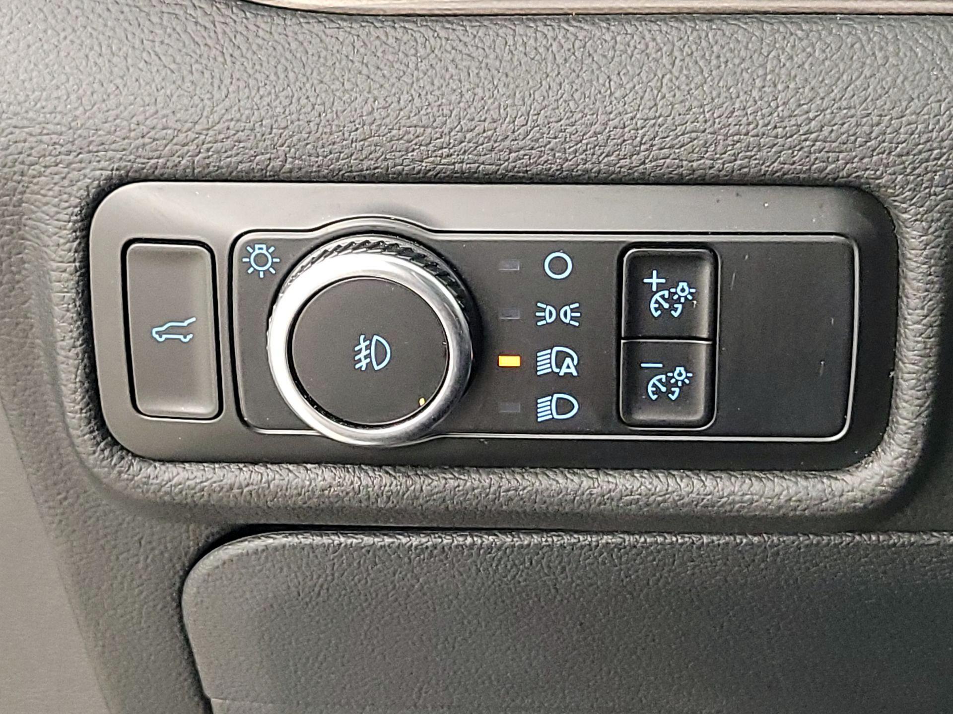 Thumbnail: 2023 Ford Explorer - 13