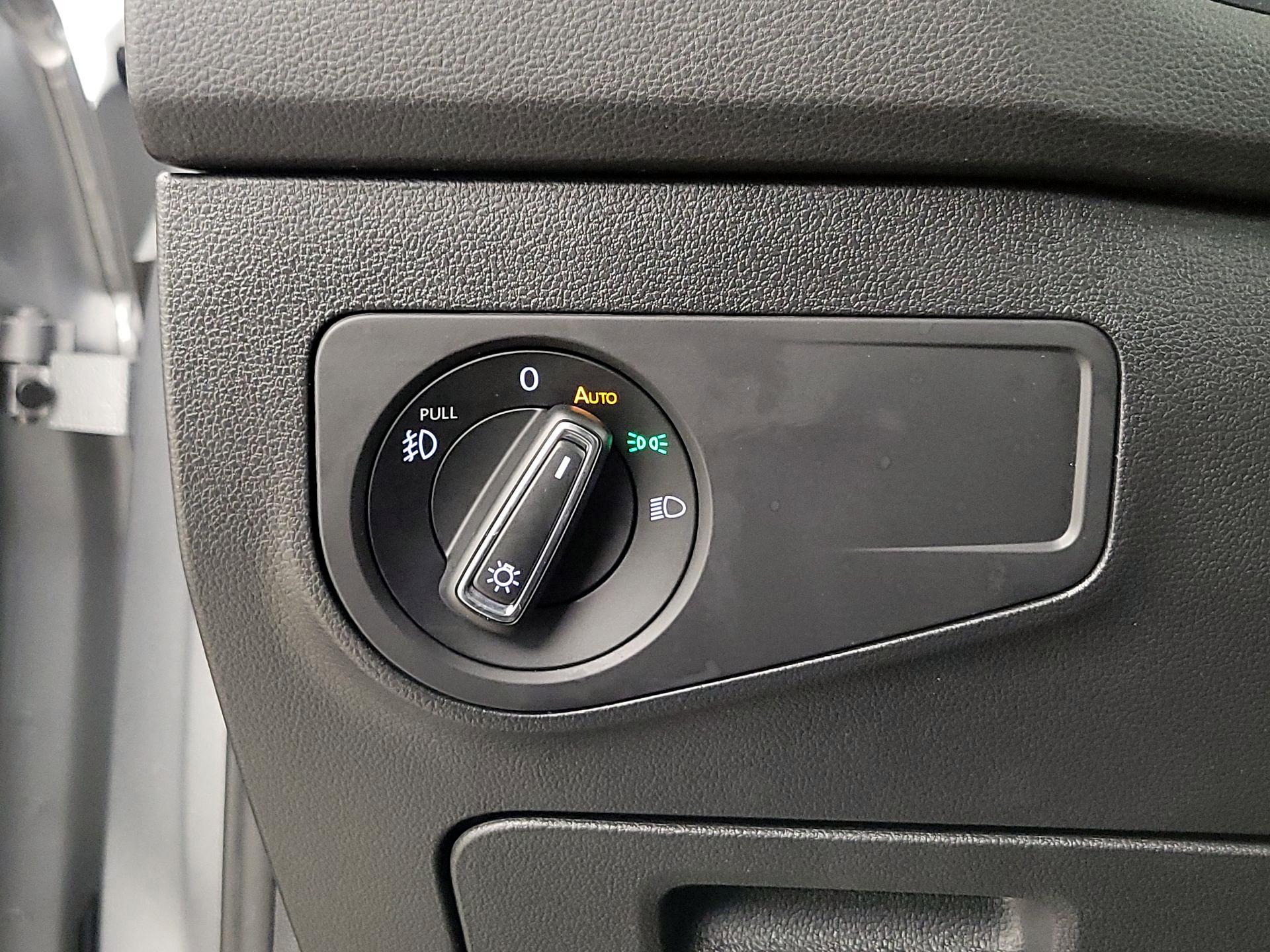 Thumbnail: 2021 Volkswagen Tiguan - 13