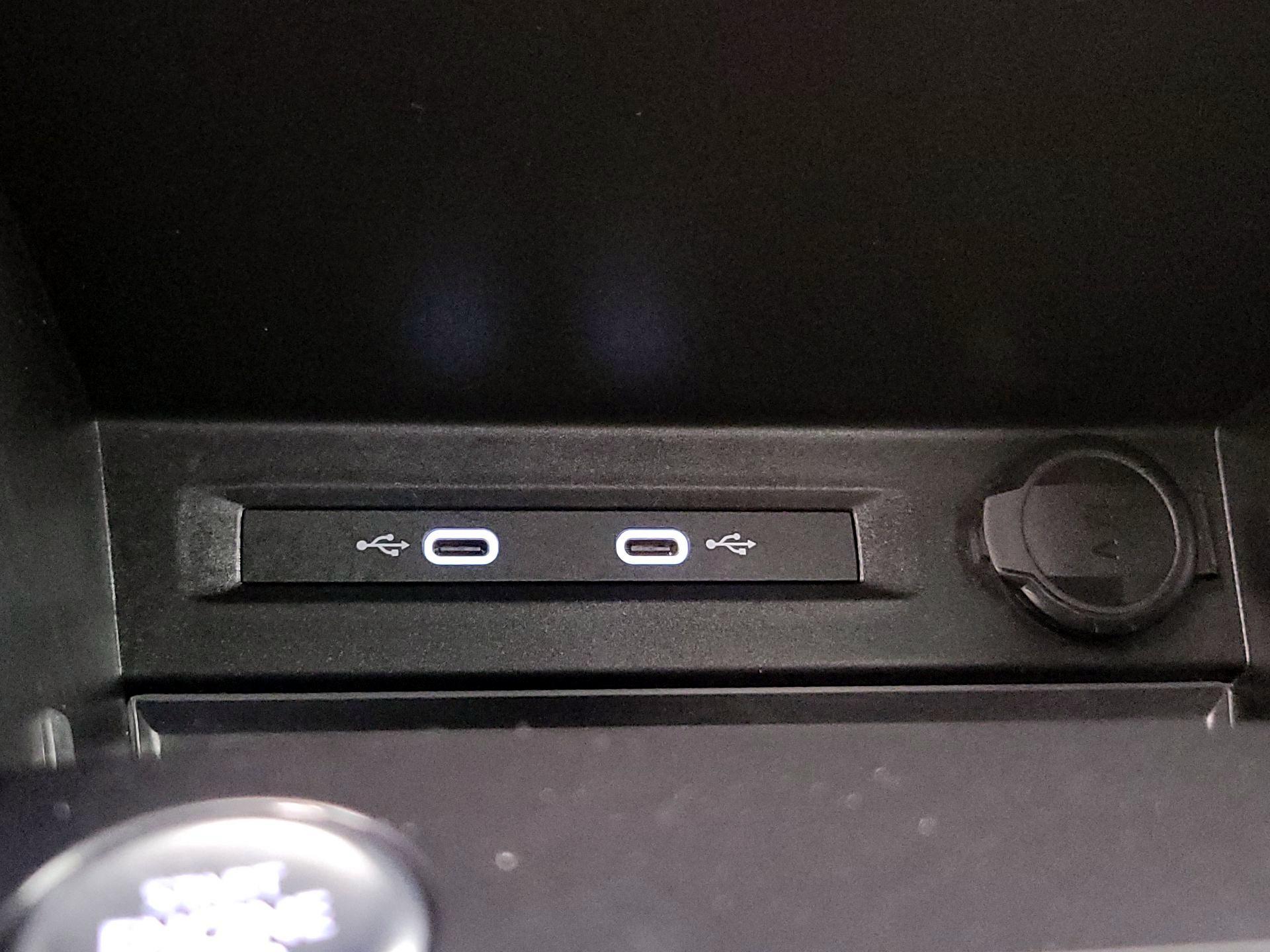 Thumbnail: 2021 Volkswagen Tiguan - 18