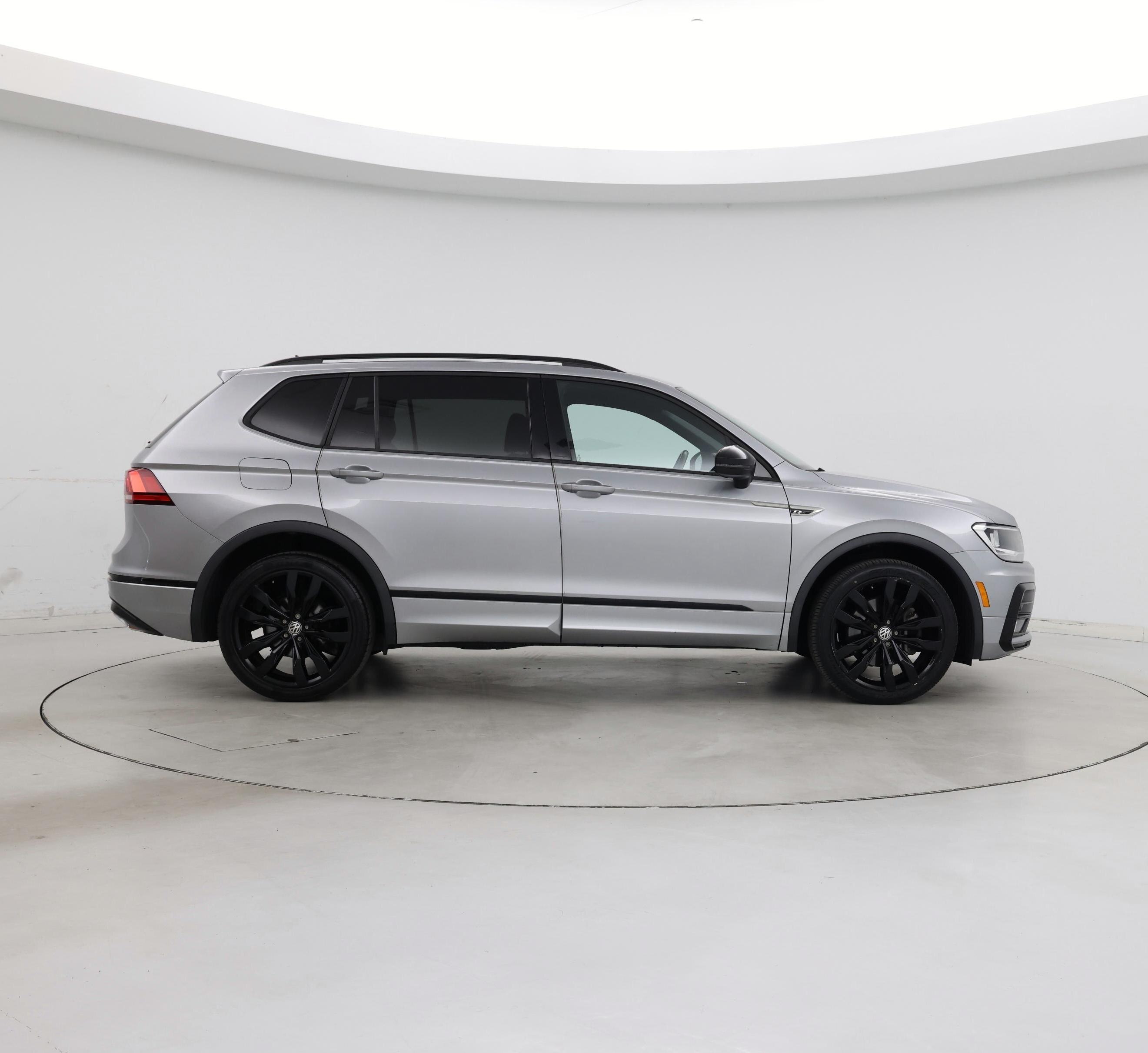 Thumbnail: 2021 Volkswagen Tiguan - 7