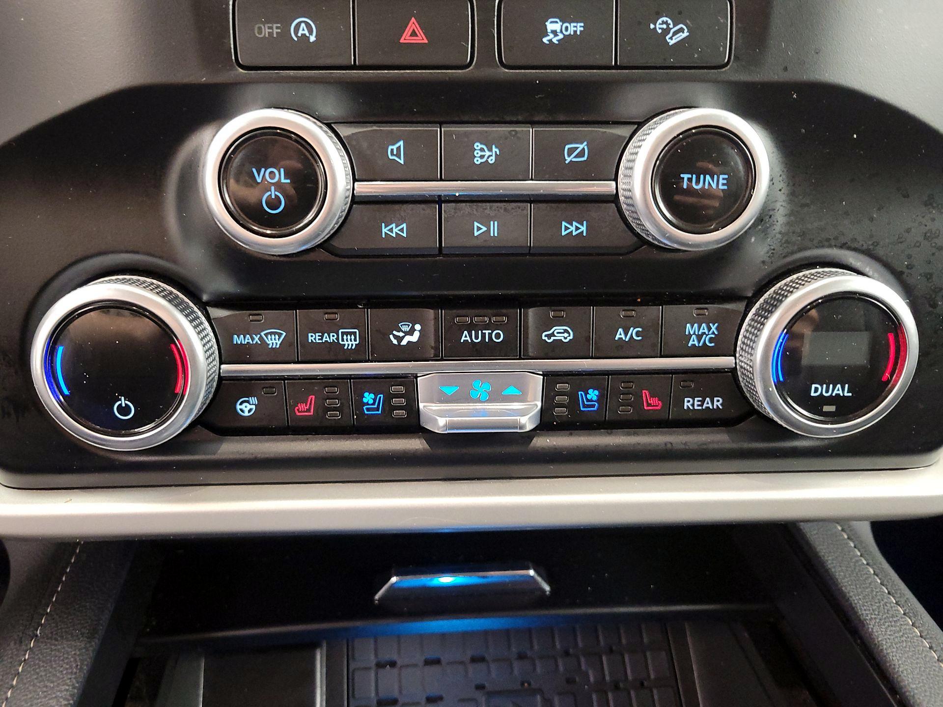 Thumbnail: 2024 Ford Expedition - 17