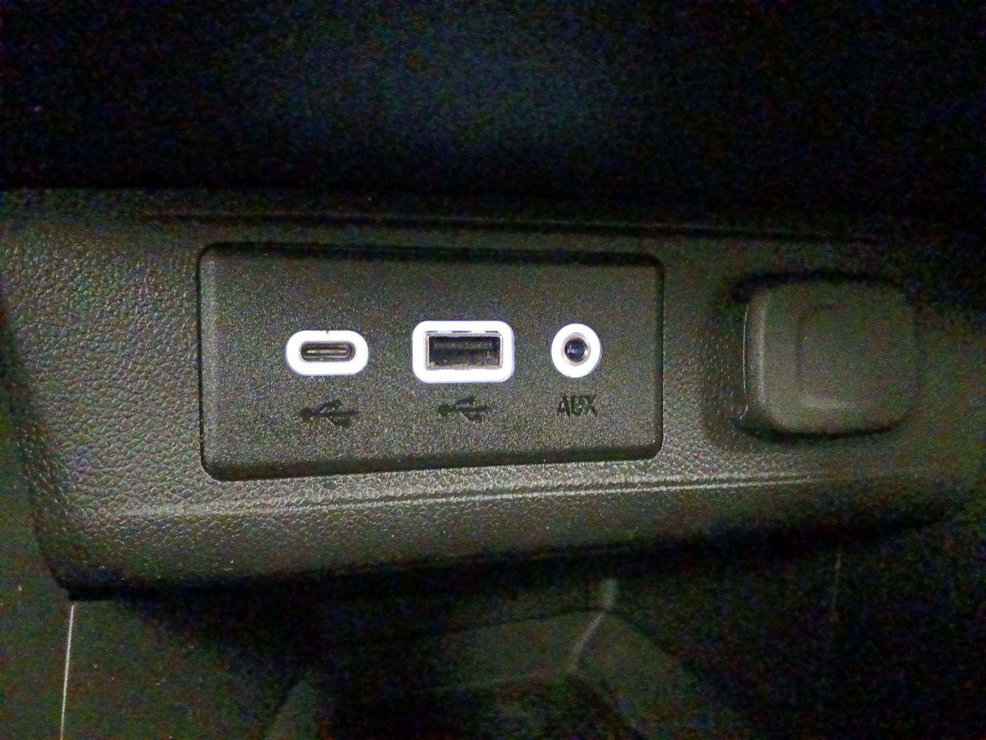 Thumbnail: 2023 Buick Encore GX - 18