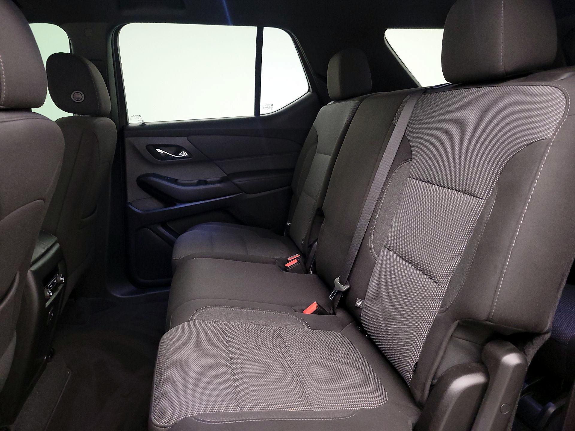 Thumbnail: 2023 Chevrolet Traverse - 19