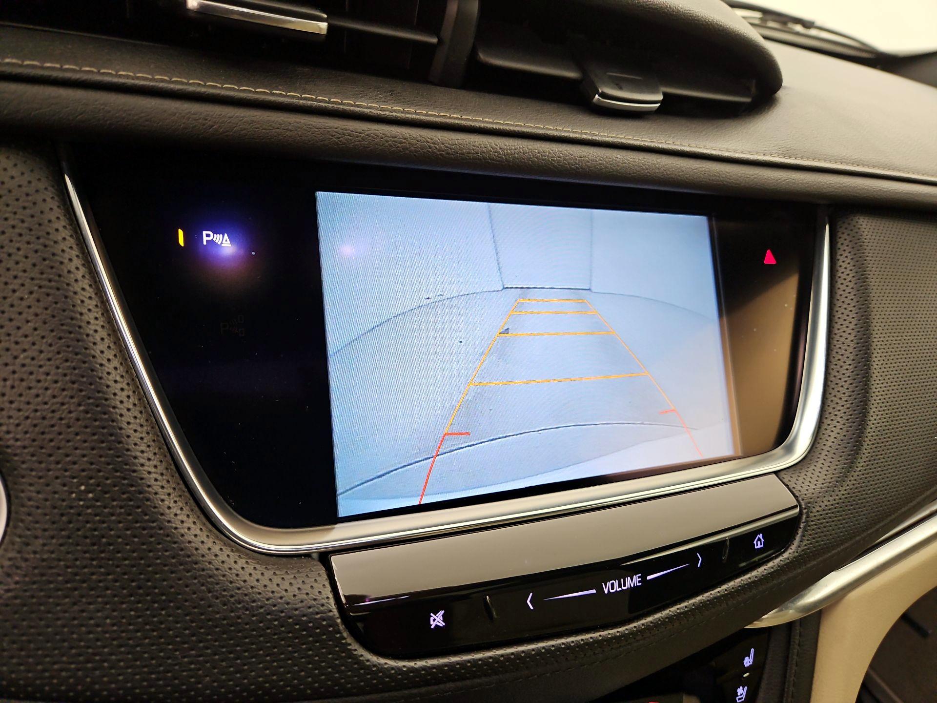 Thumbnail: 2017 Cadillac XT5 - 15