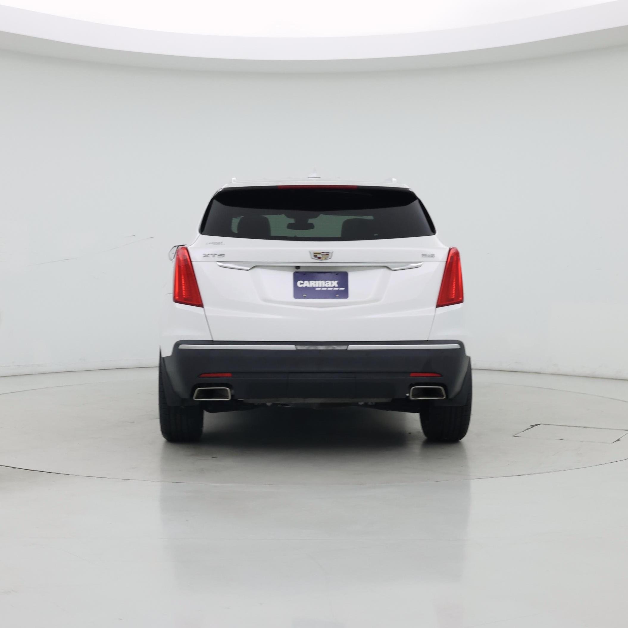 Thumbnail: 2017 Cadillac XT5 - 6