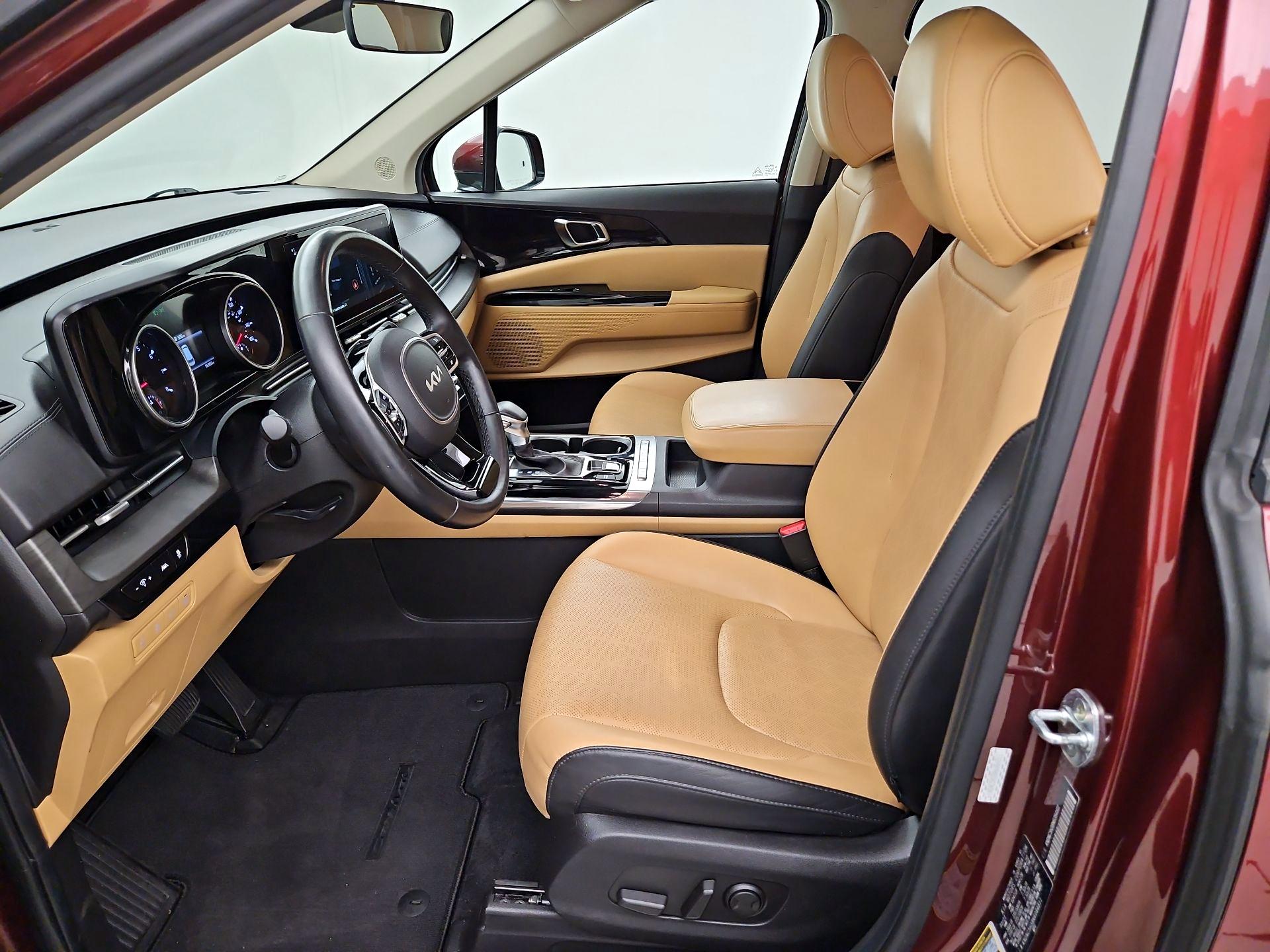 Thumbnail: 2022 Kia Carnival - 11