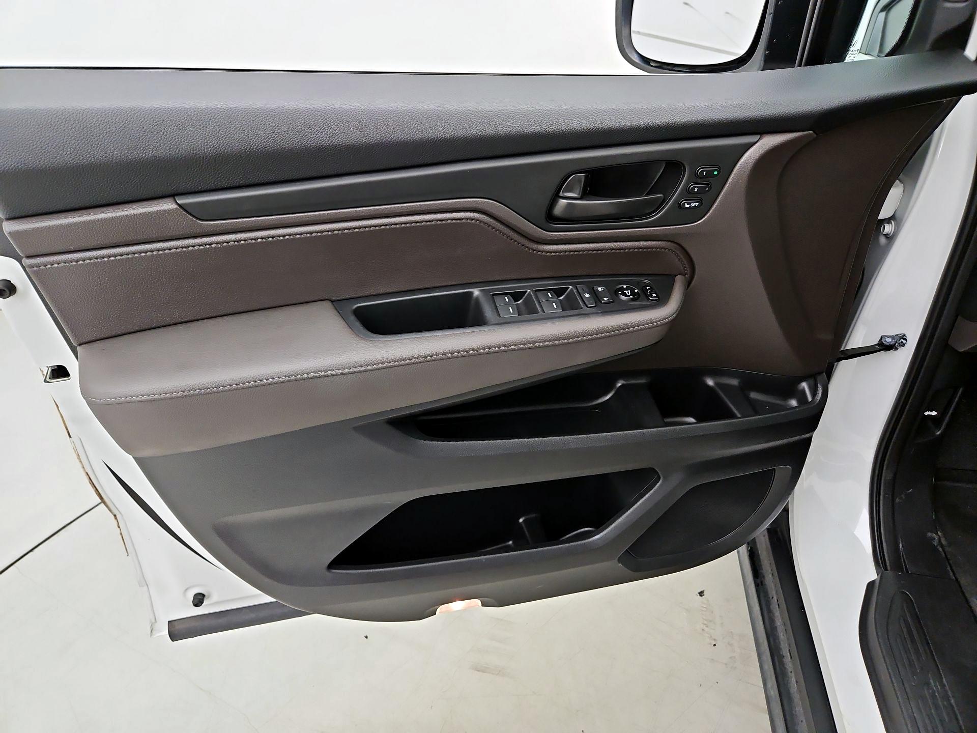 Thumbnail: 2020 Honda Odyssey - 12