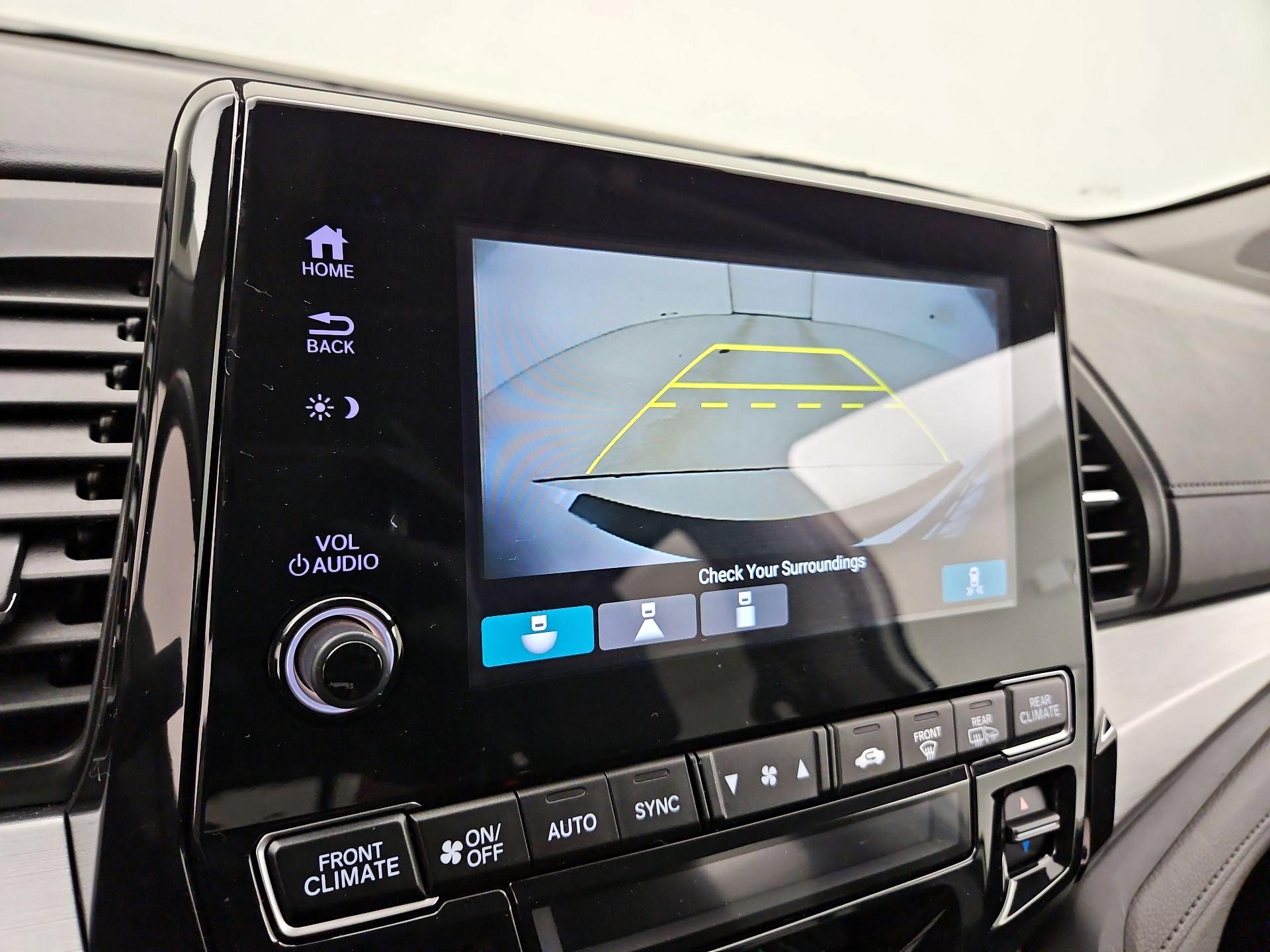 Thumbnail: 2020 Honda Odyssey - 14