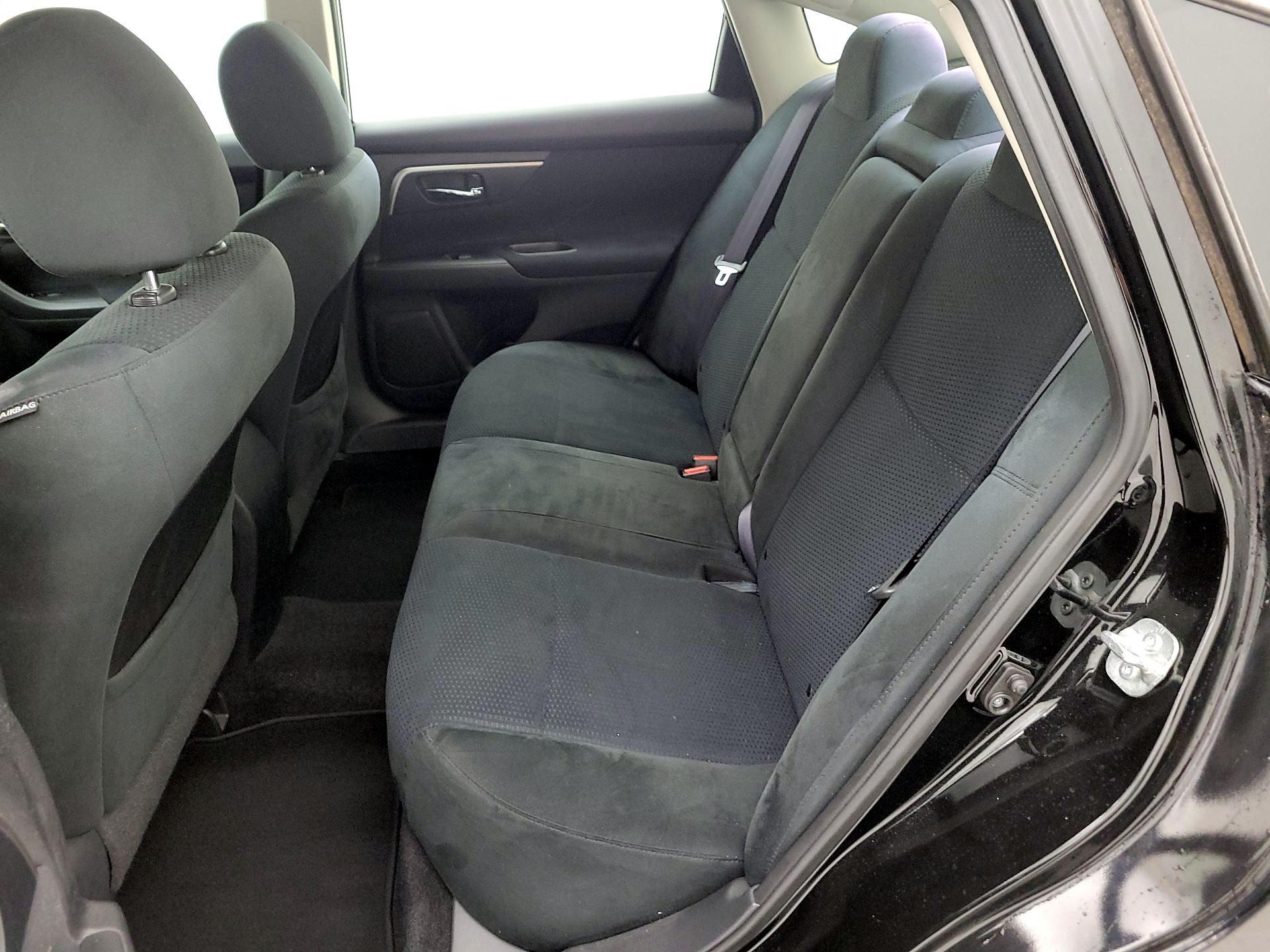 Thumbnail: 2015 Nissan Altima - 19