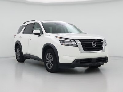 2022 Nissan Pathfinder SV