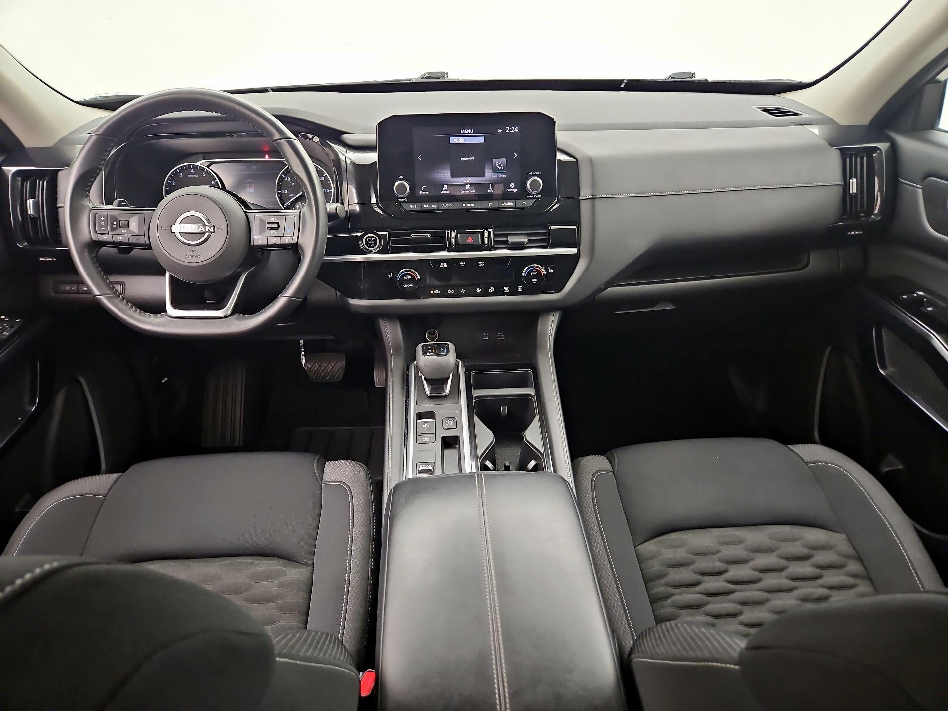 Thumbnail: 2022 Nissan Pathfinder - 9