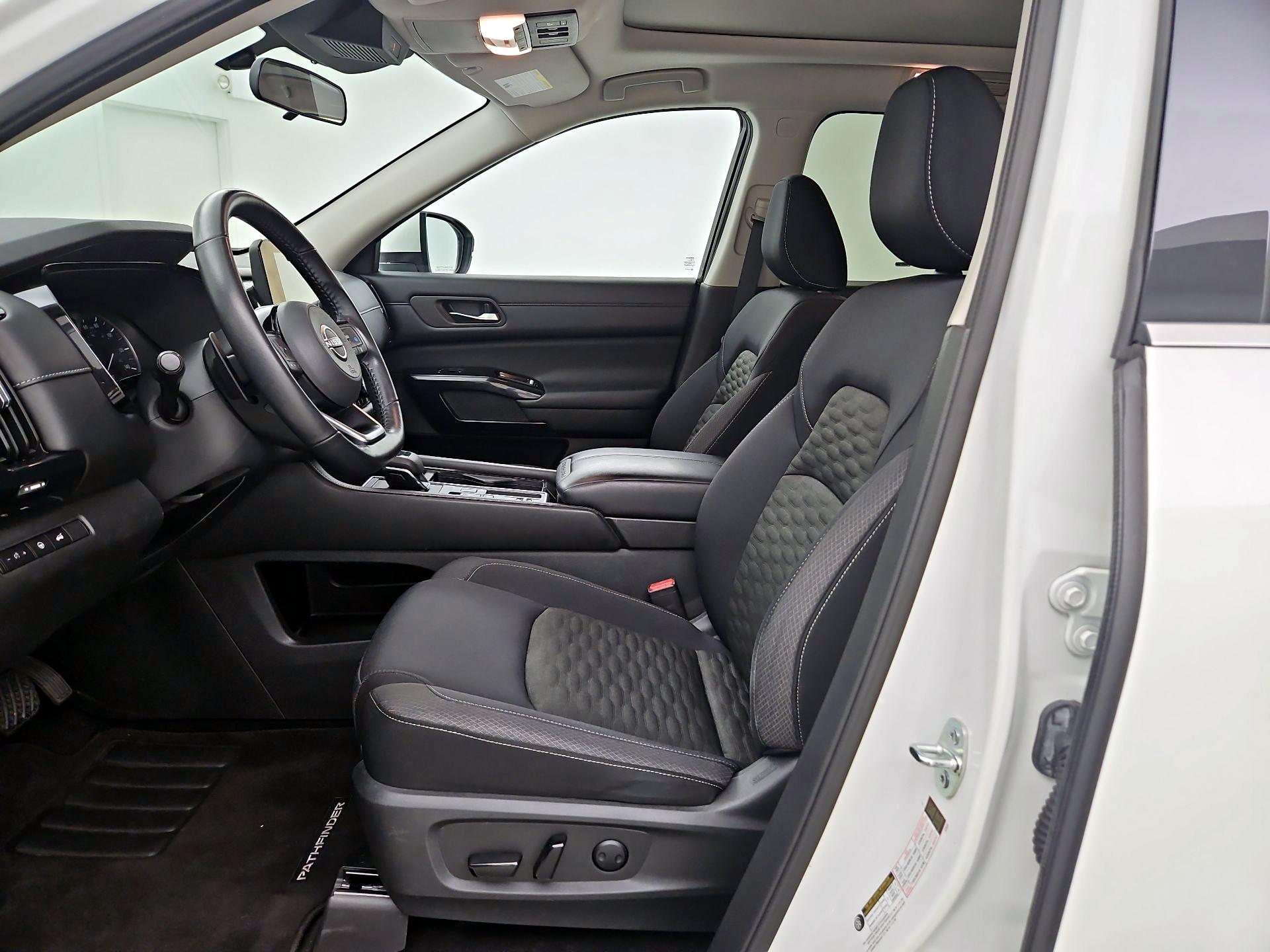 Thumbnail: 2022 Nissan Pathfinder - 11