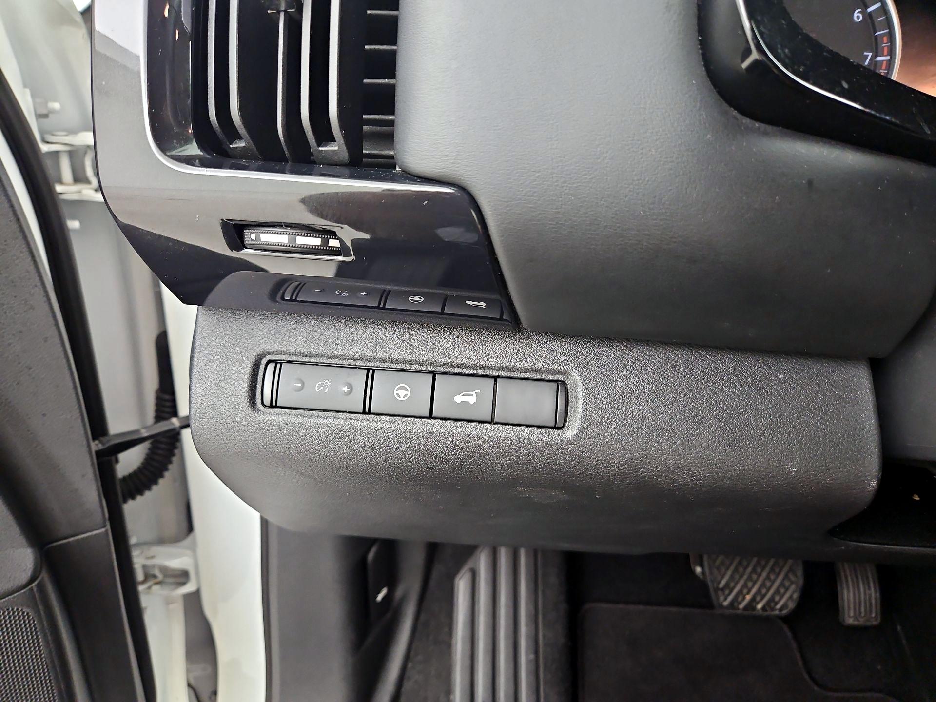 Thumbnail: 2022 Nissan Pathfinder - 13