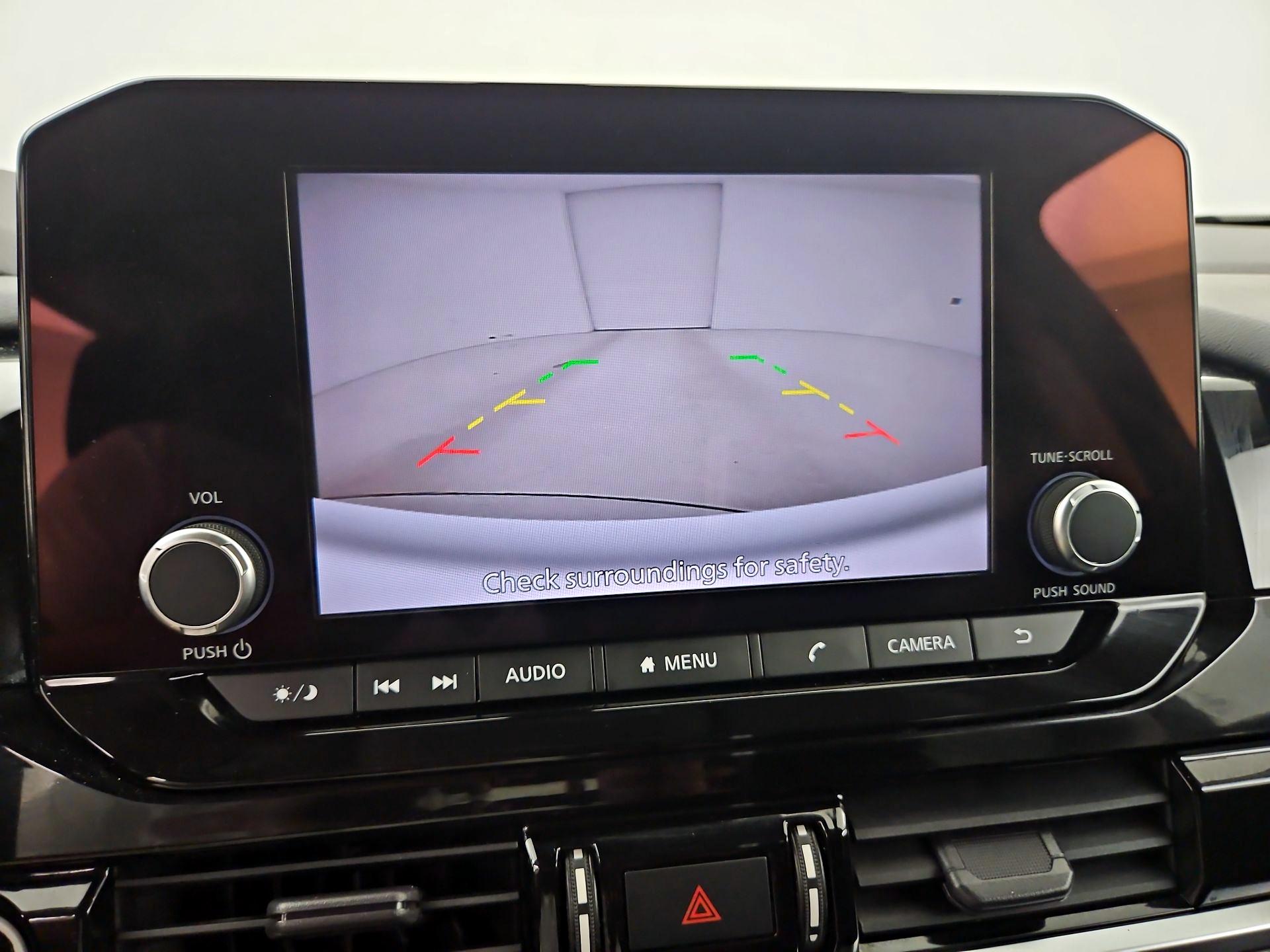 Thumbnail: 2022 Nissan Pathfinder - 14