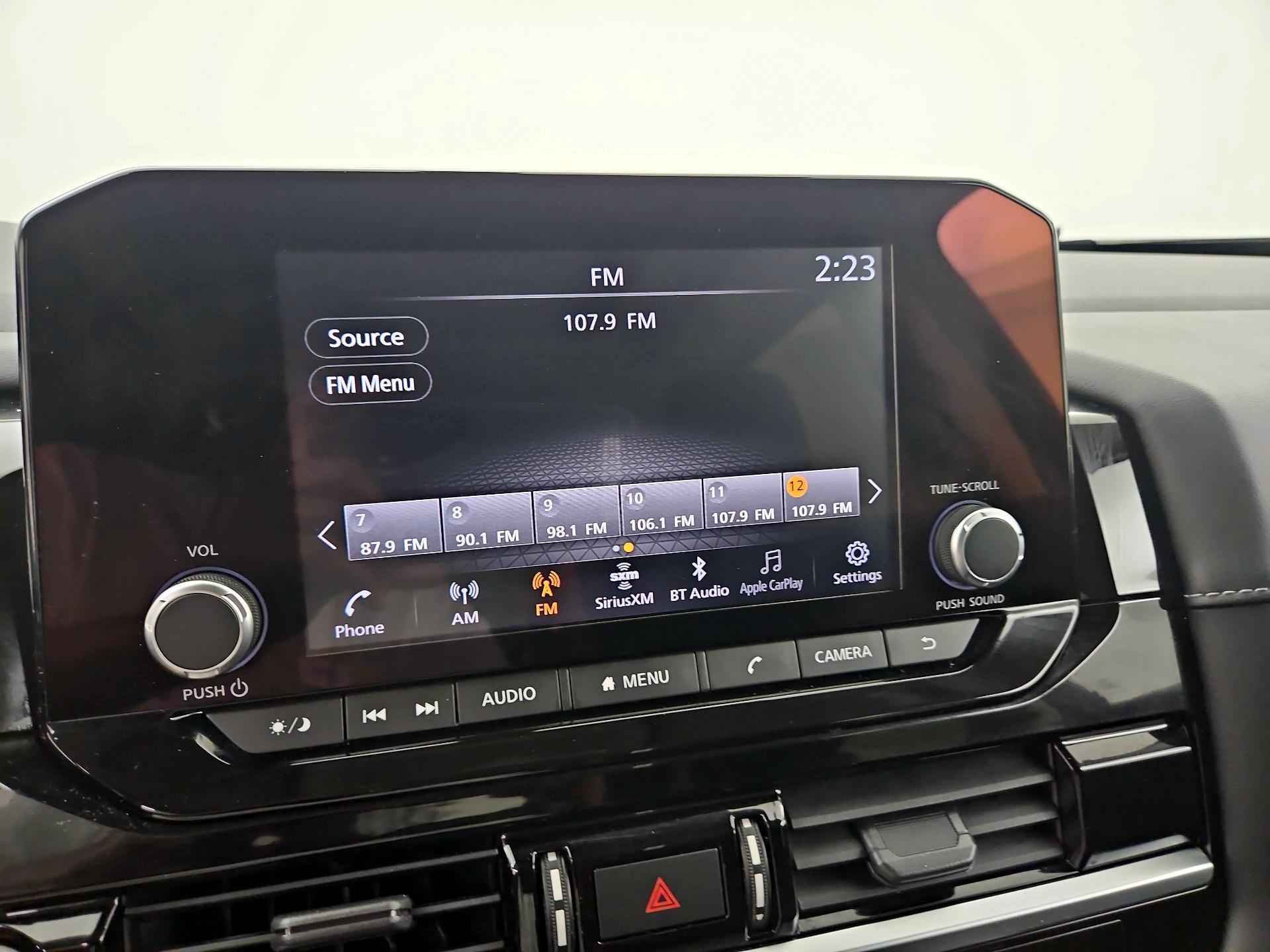 Thumbnail: 2022 Nissan Pathfinder - 15