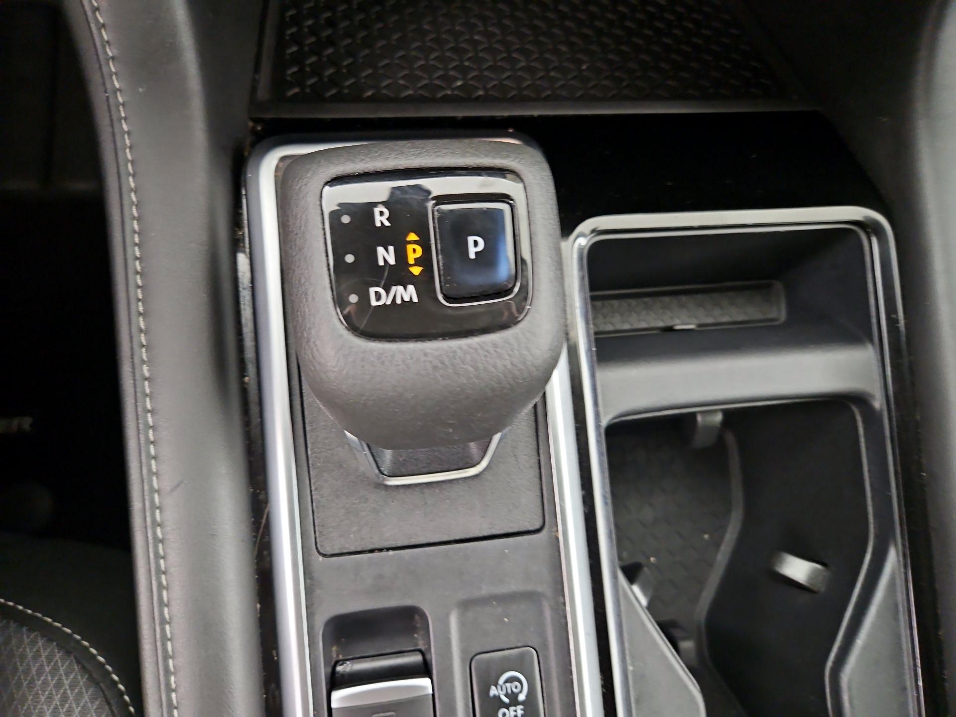 Thumbnail: 2022 Nissan Pathfinder - 17