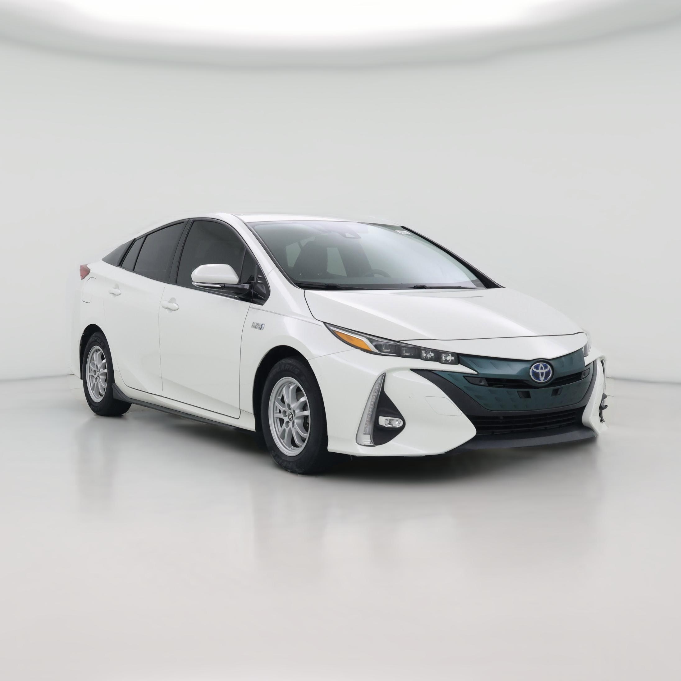 Thumbnail: 2017 Toyota Prius Prime - 1