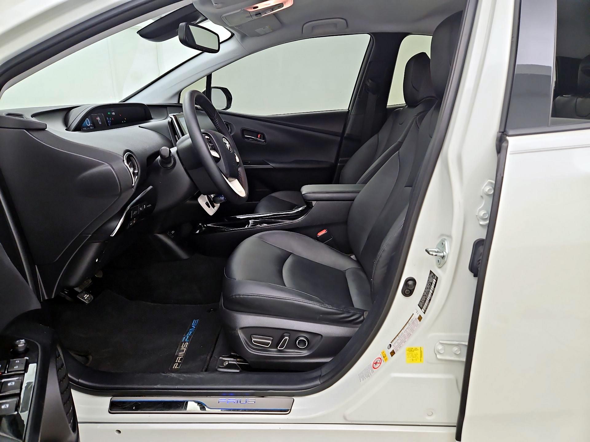 Thumbnail: 2017 Toyota Prius Prime - 11