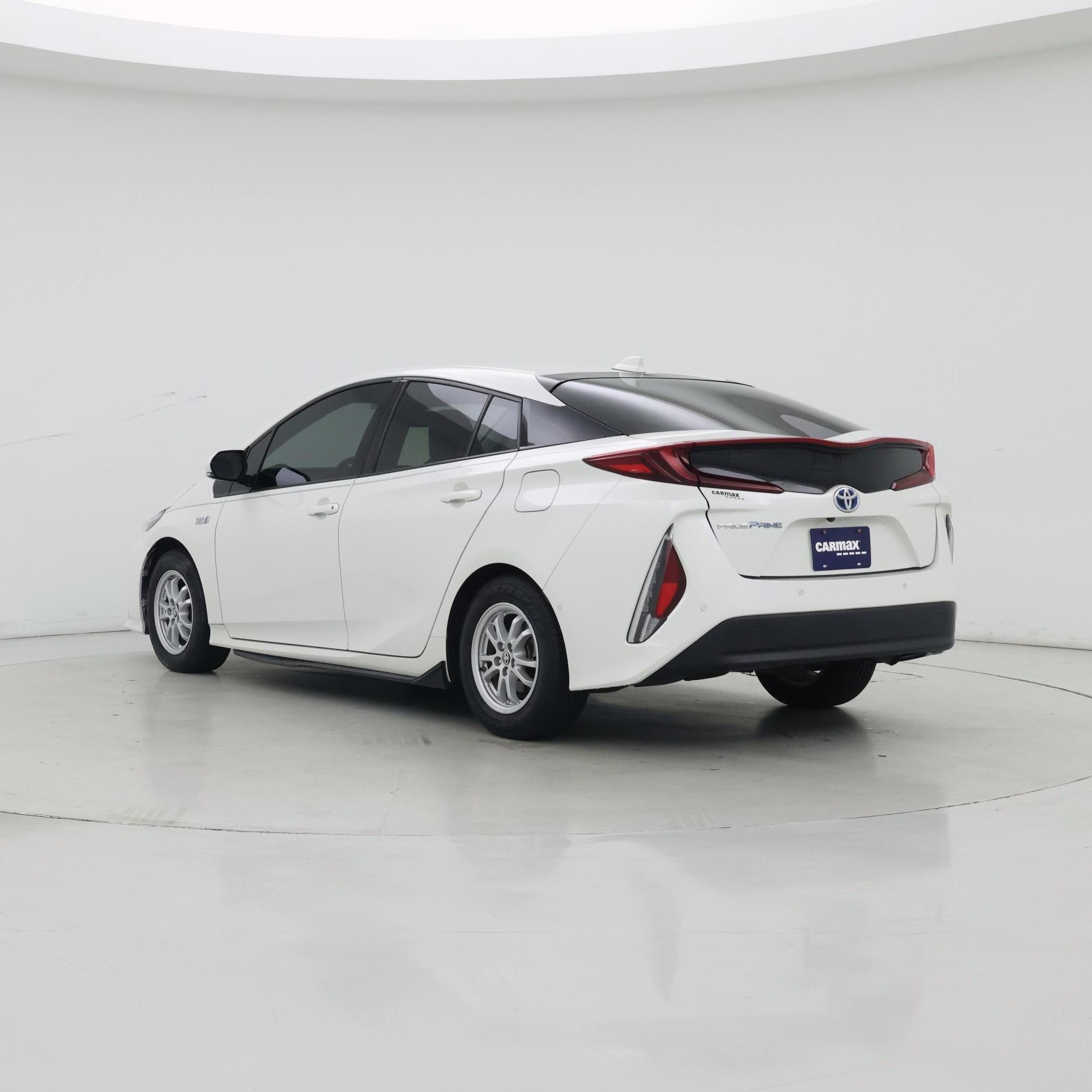 Thumbnail: 2017 Toyota Prius Prime - 2