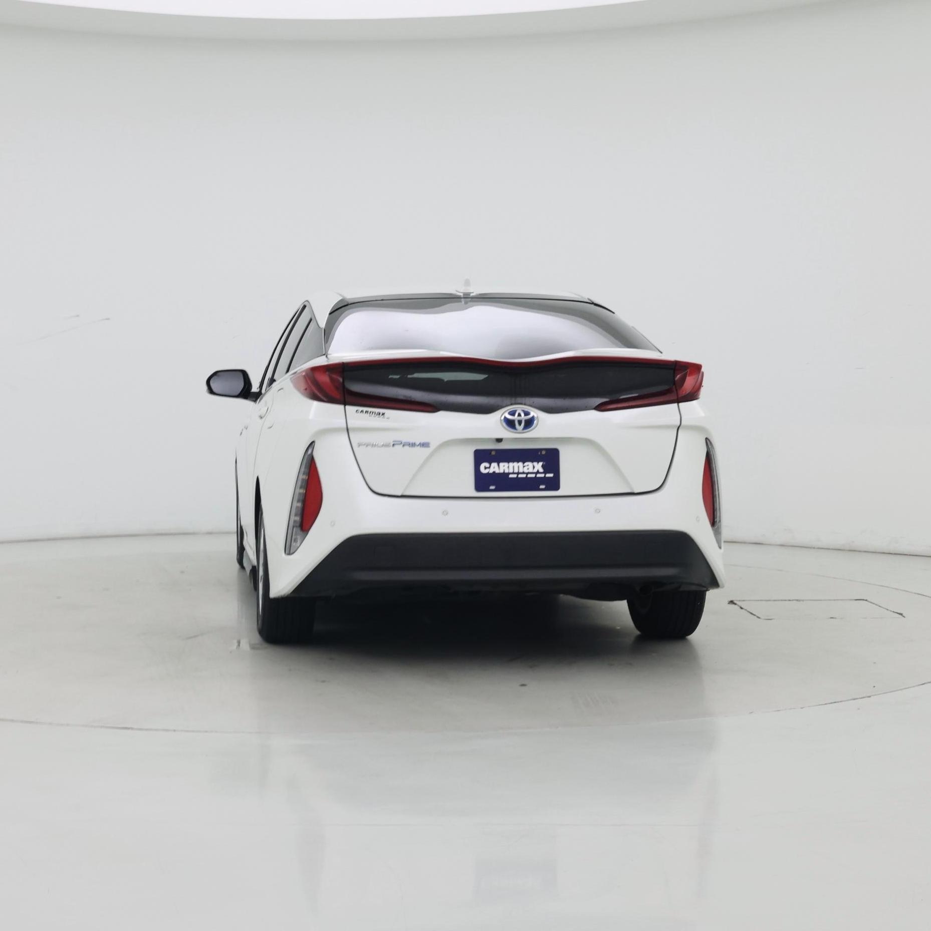 Thumbnail: 2017 Toyota Prius Prime - 6