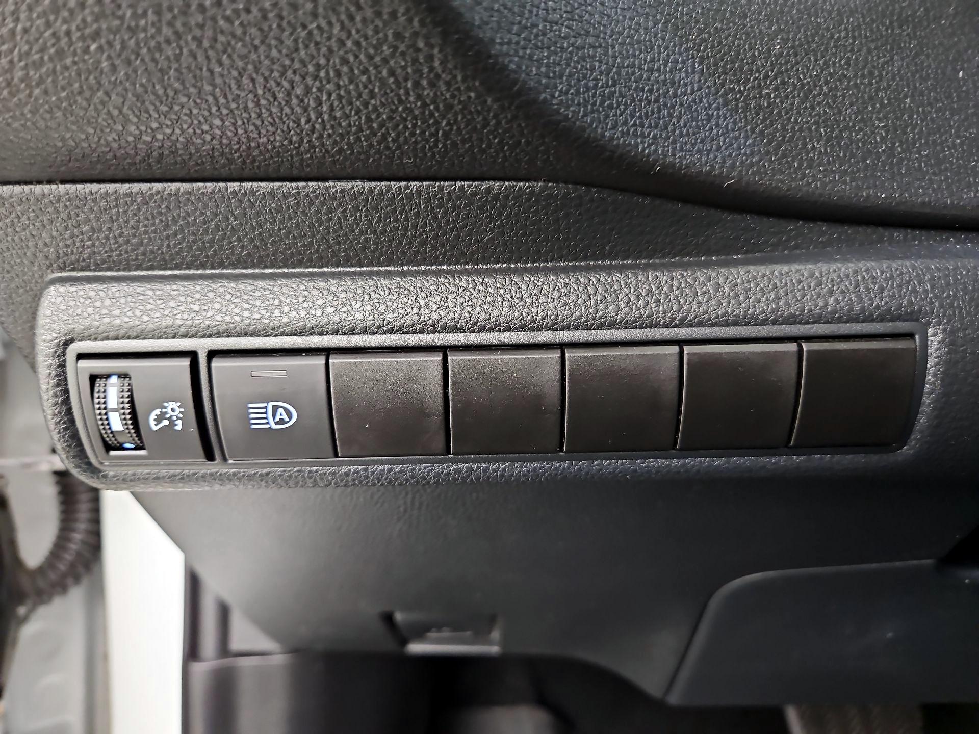 Thumbnail: 2021 Toyota Corolla - 13