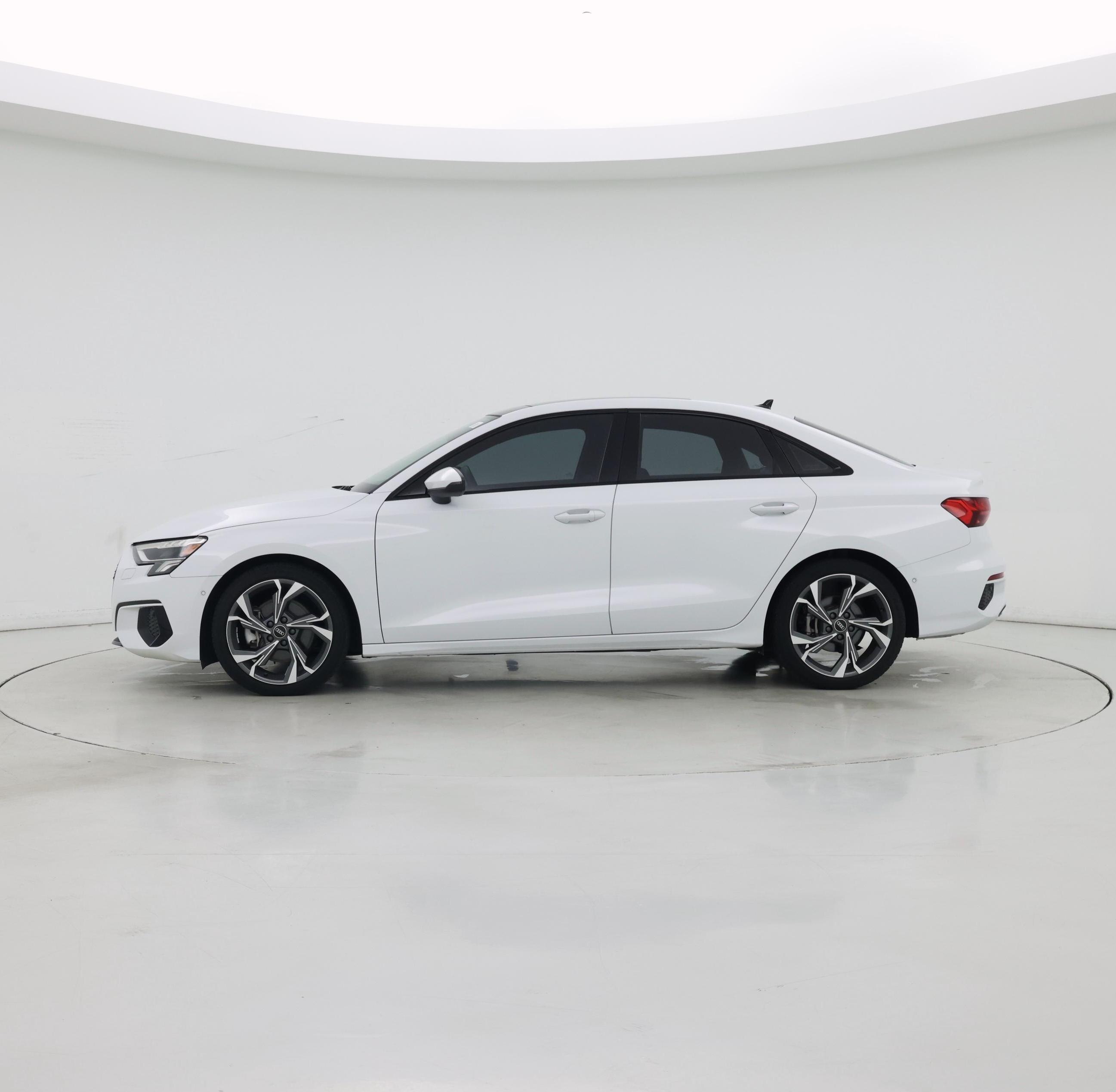 Thumbnail: 2022 Audi A3 - 3