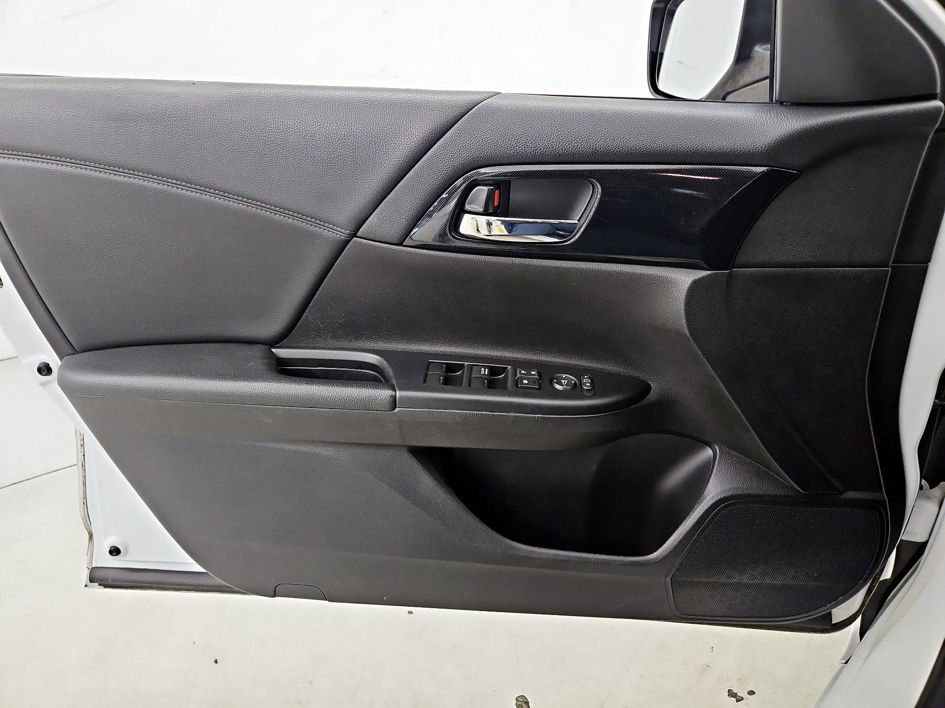 Thumbnail: 2014 Honda Accord - 12