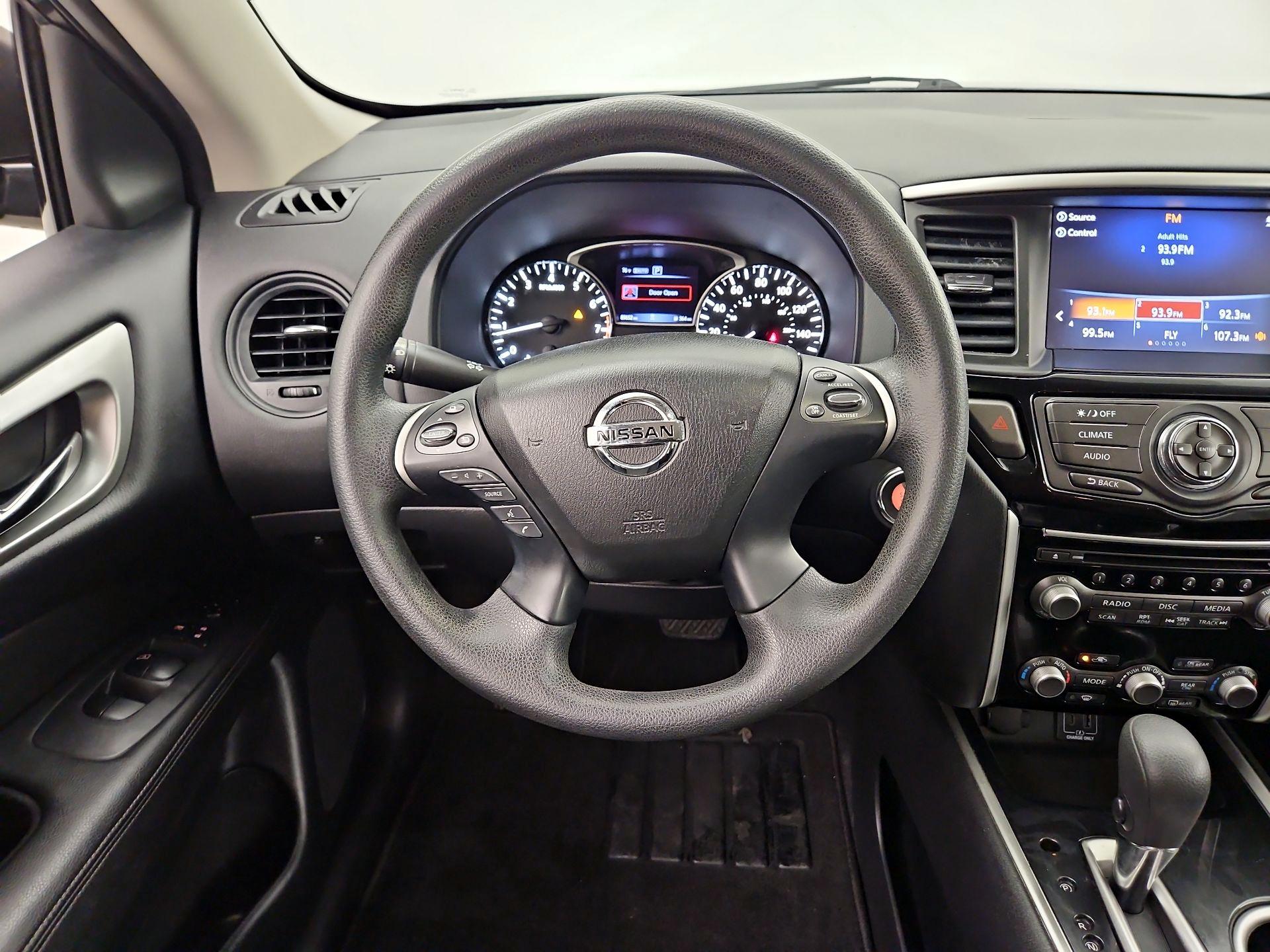 Thumbnail: 2019 Nissan Pathfinder - 10