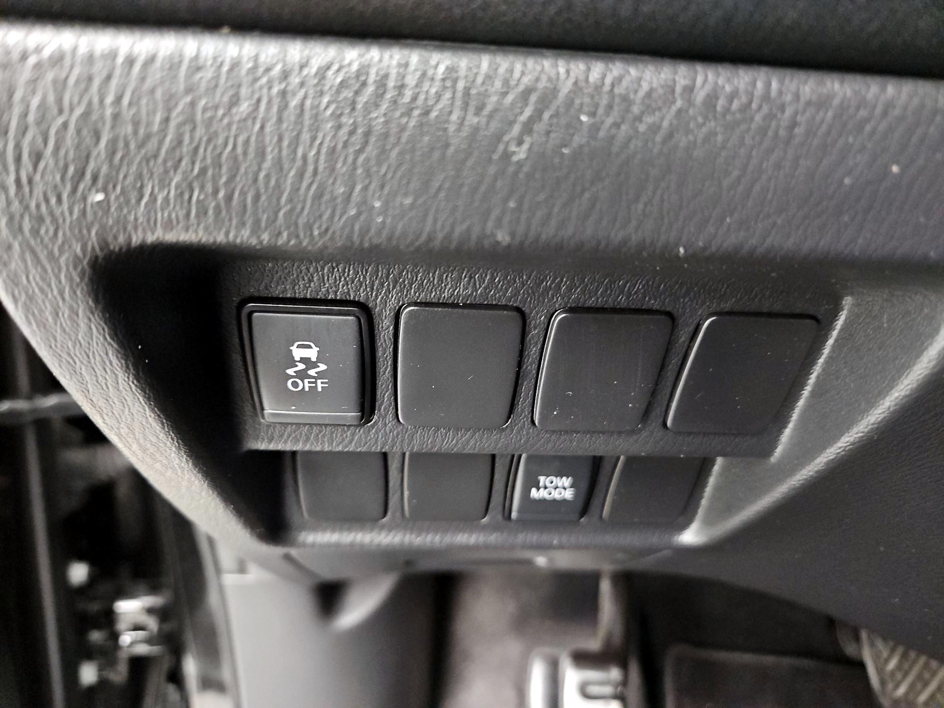 Thumbnail: 2019 Nissan Pathfinder - 13