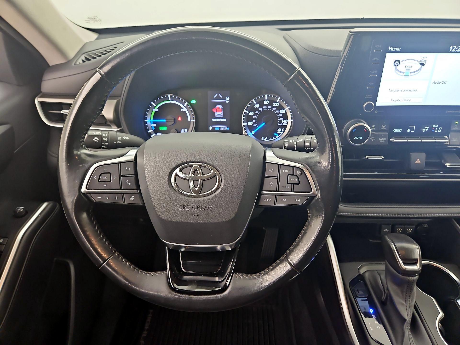 Thumbnail: 2021 Toyota Highlander - 10