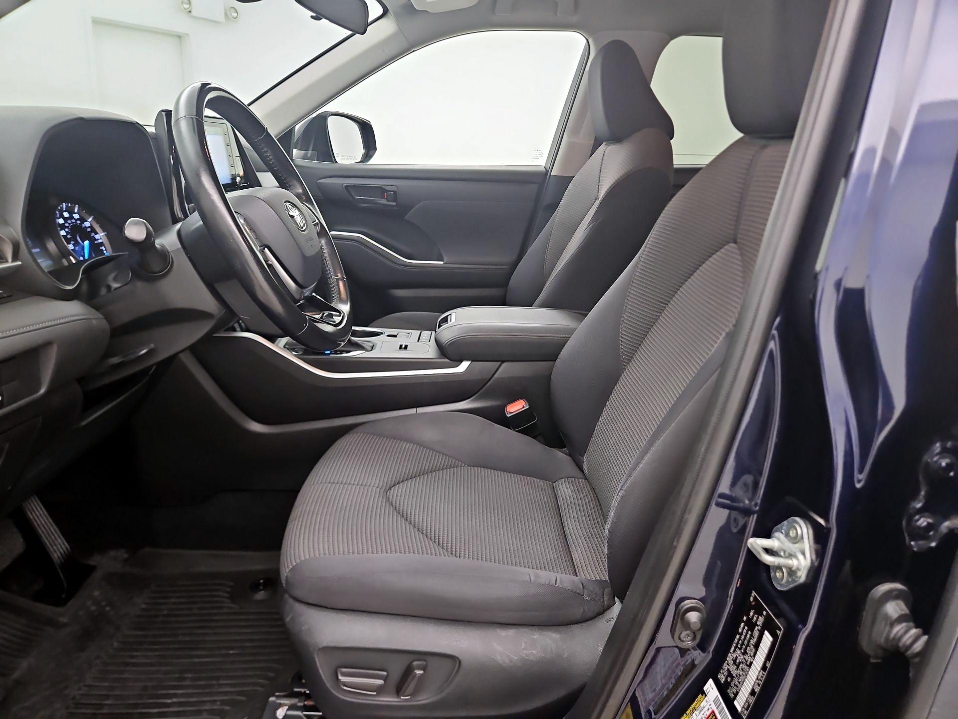 Thumbnail: 2021 Toyota Highlander - 11